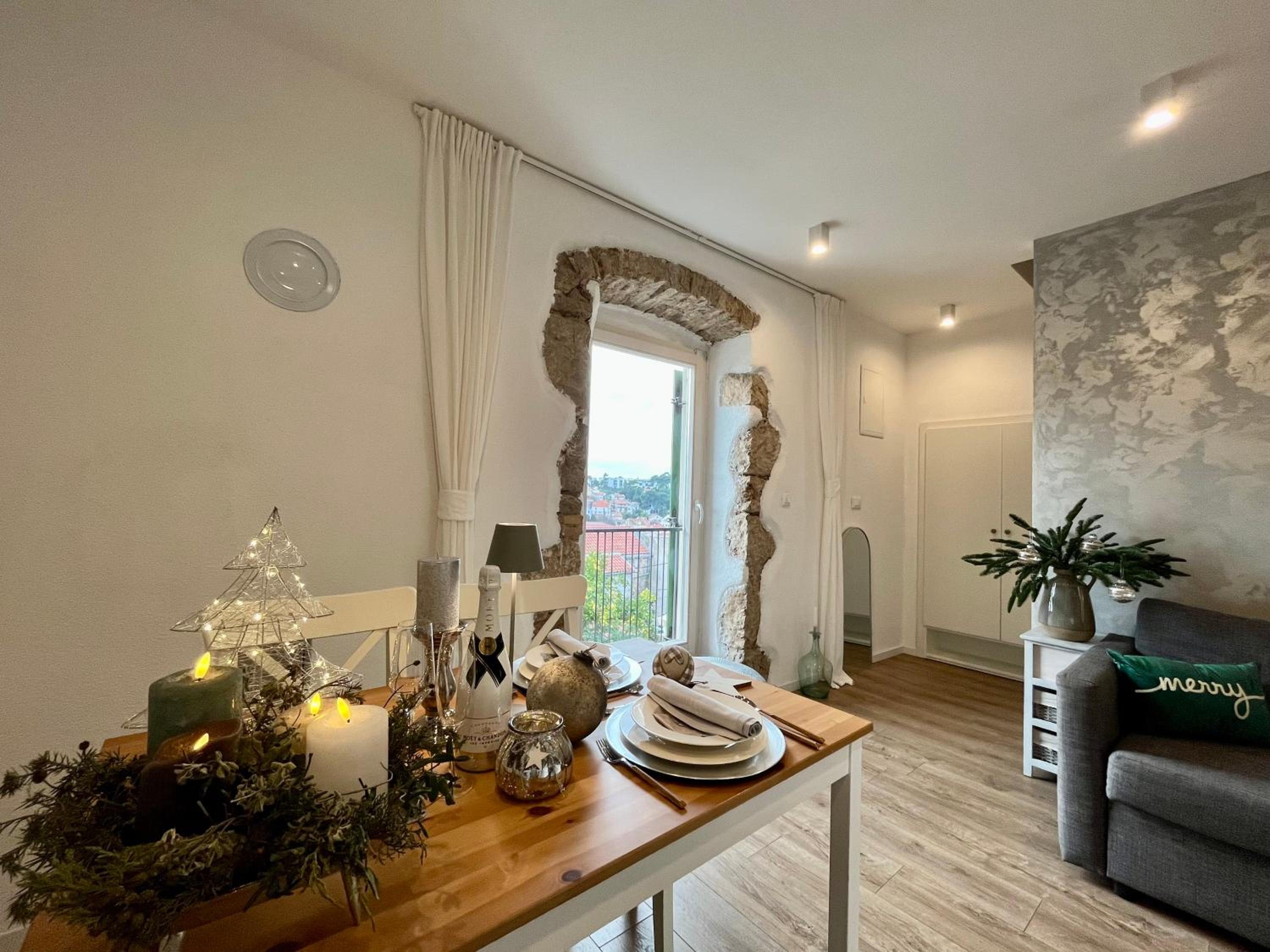 Apartment with Terrace and City View
