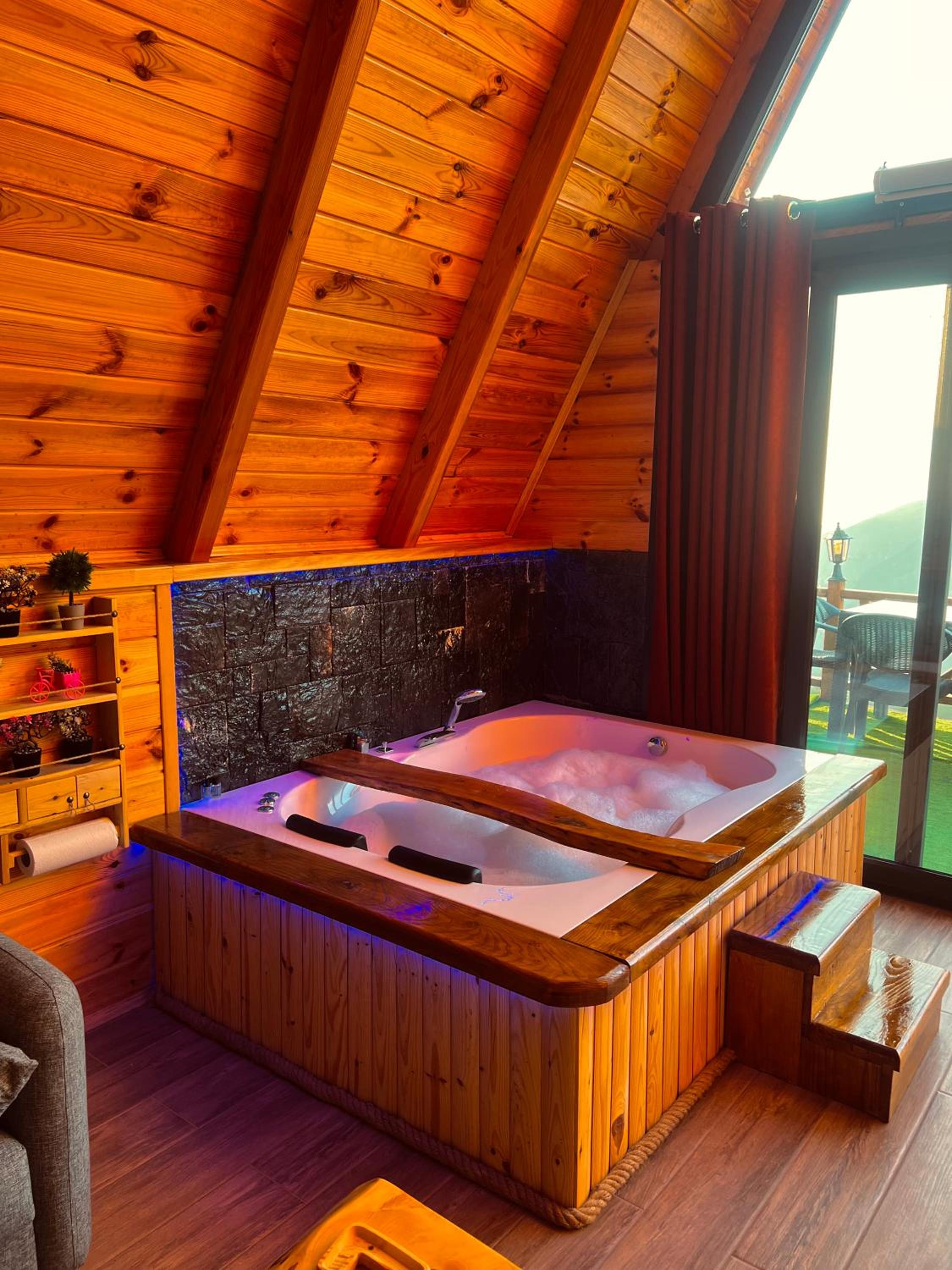 Suite with Mountain View photo 2
