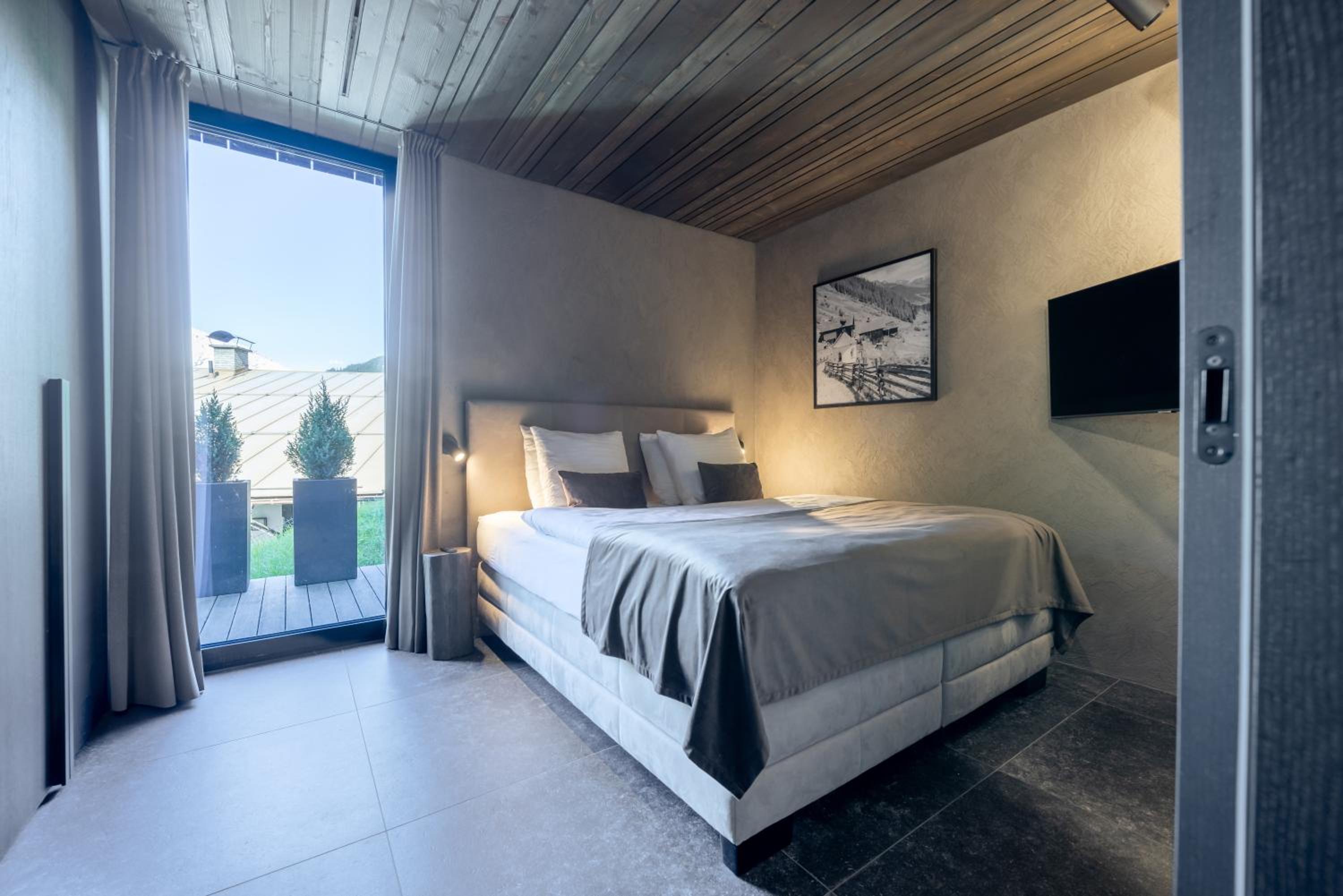 Three-Bedroom Chalet photo 3