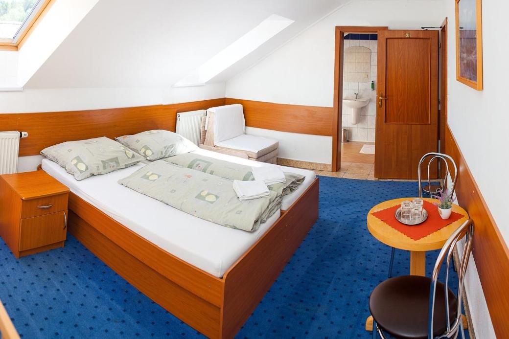 Economy Double Room