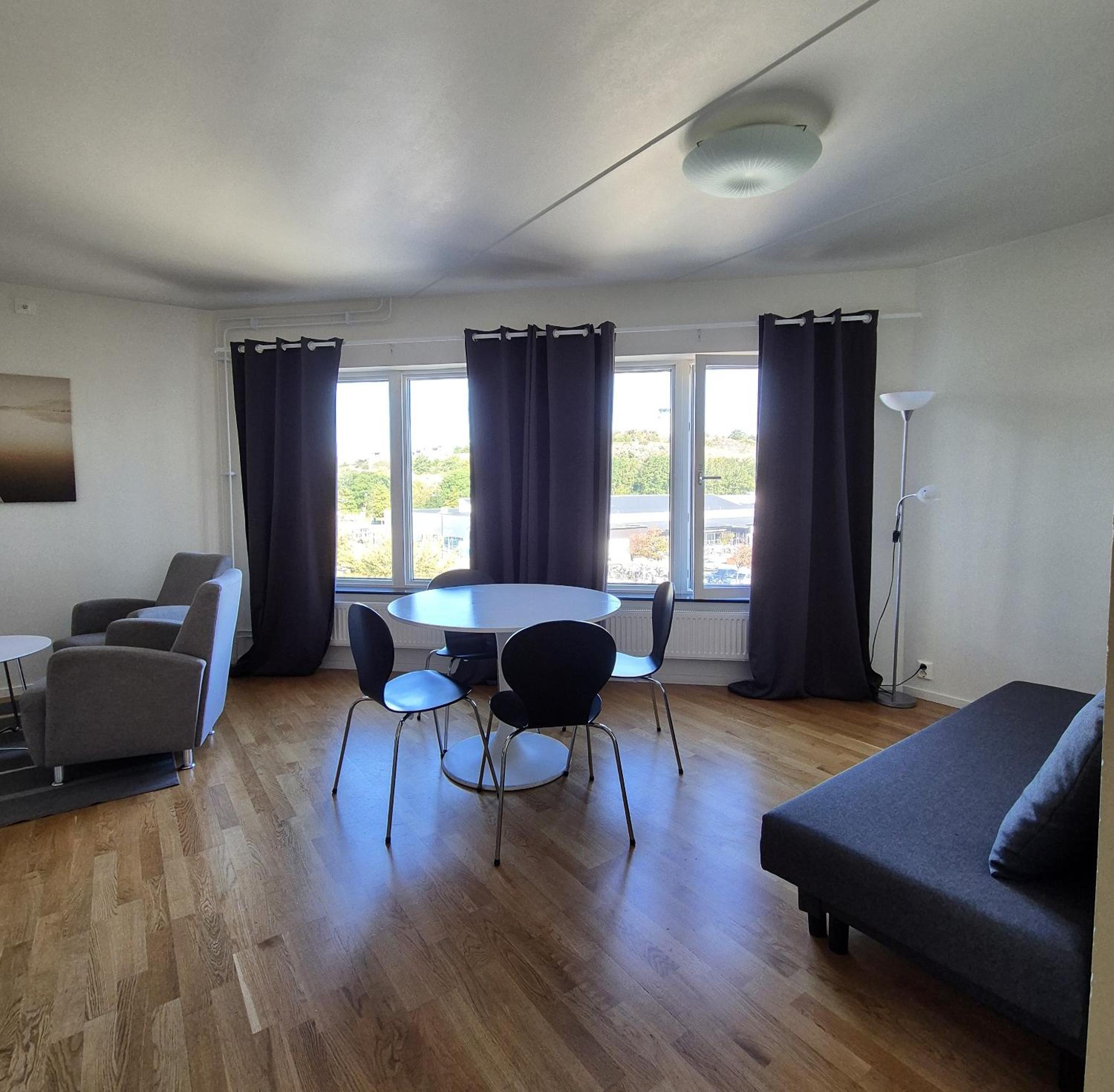 Superior One-Bedroom Apartment photo 1