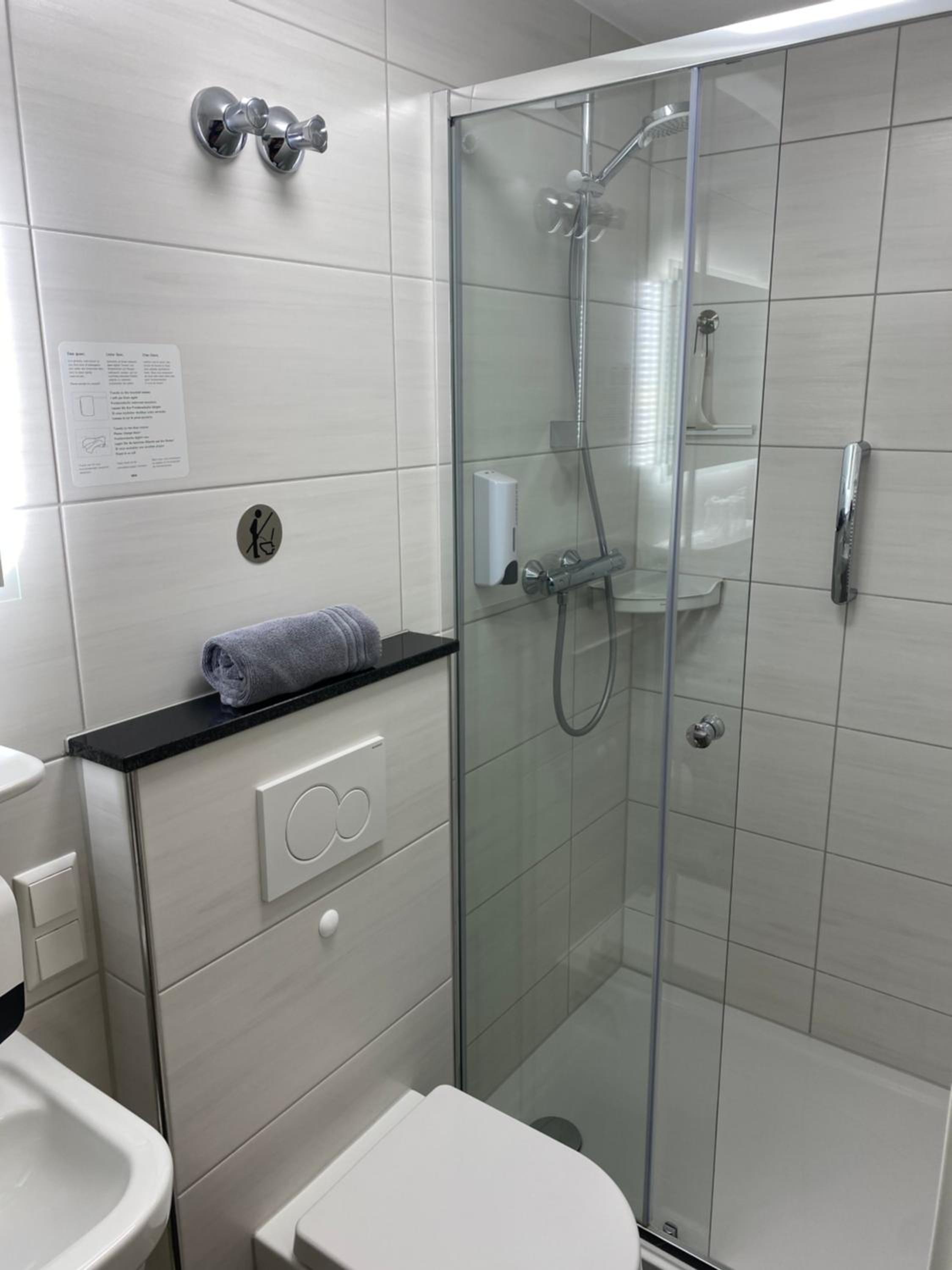 Small Double Room Without balcony and Courtyard View - Photo 16