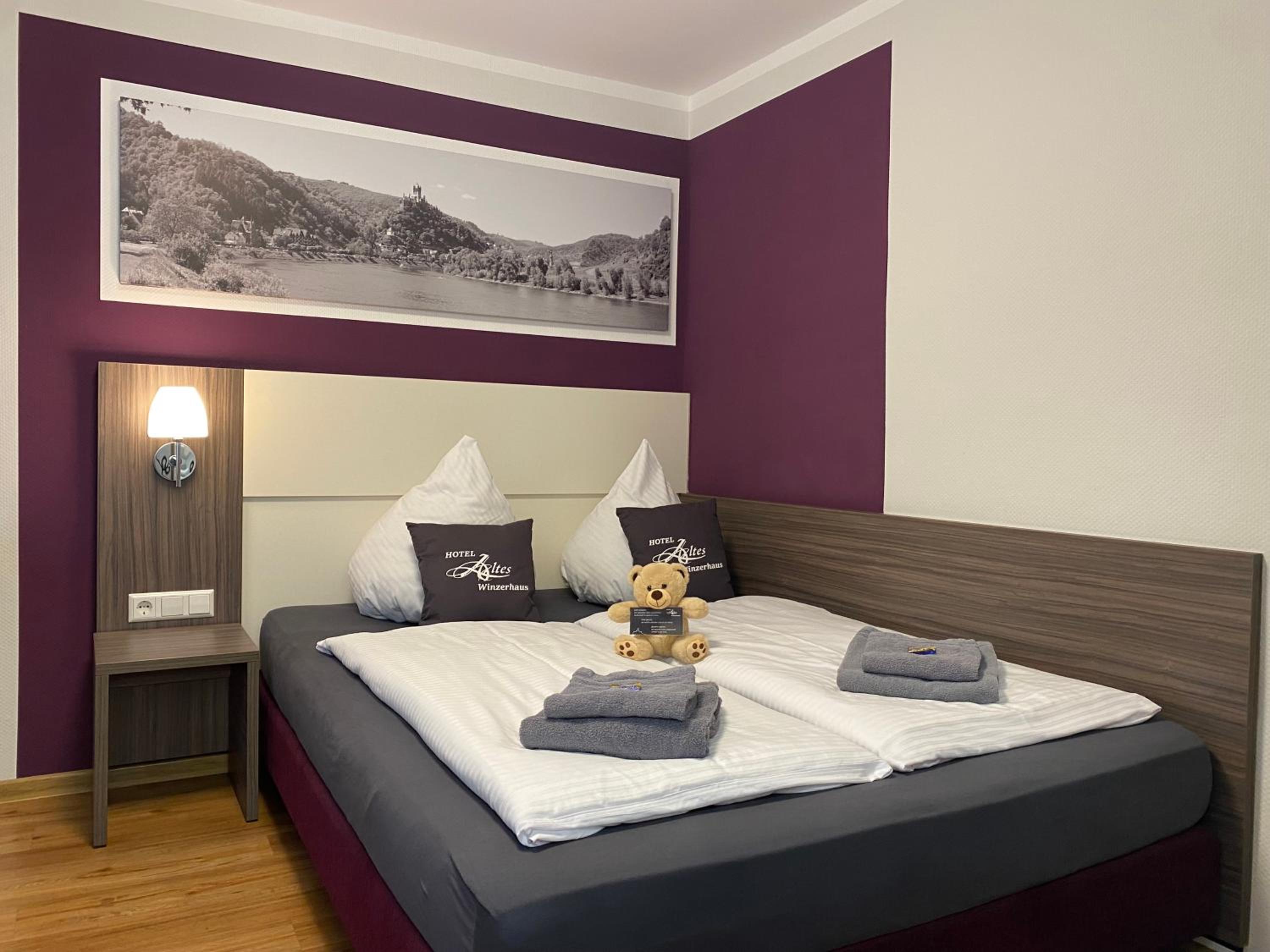 Small Double Room Without balcony and Courtyard View - Photo 9