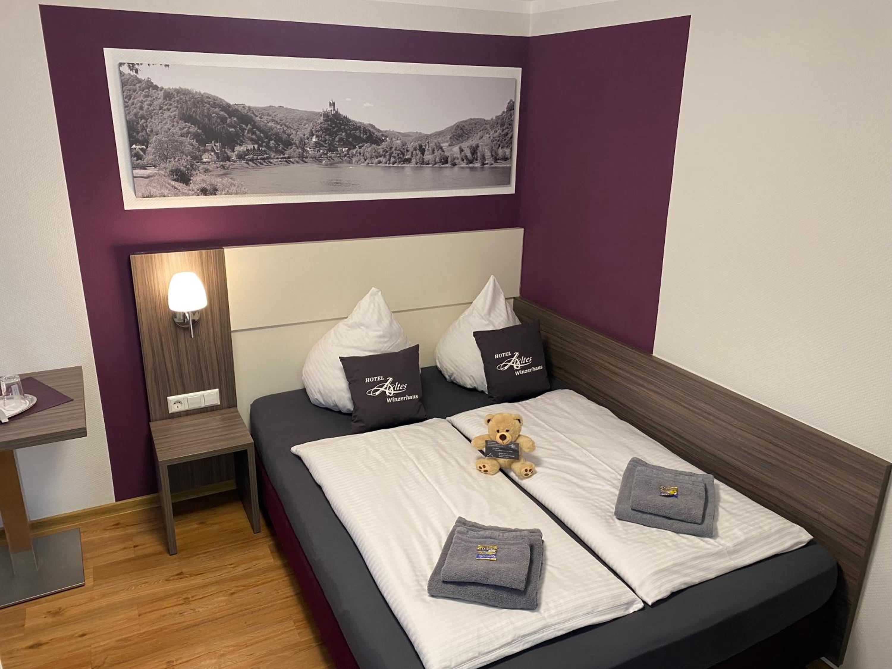 Small Double Room Without balcony and Courtyard View - Photo 6