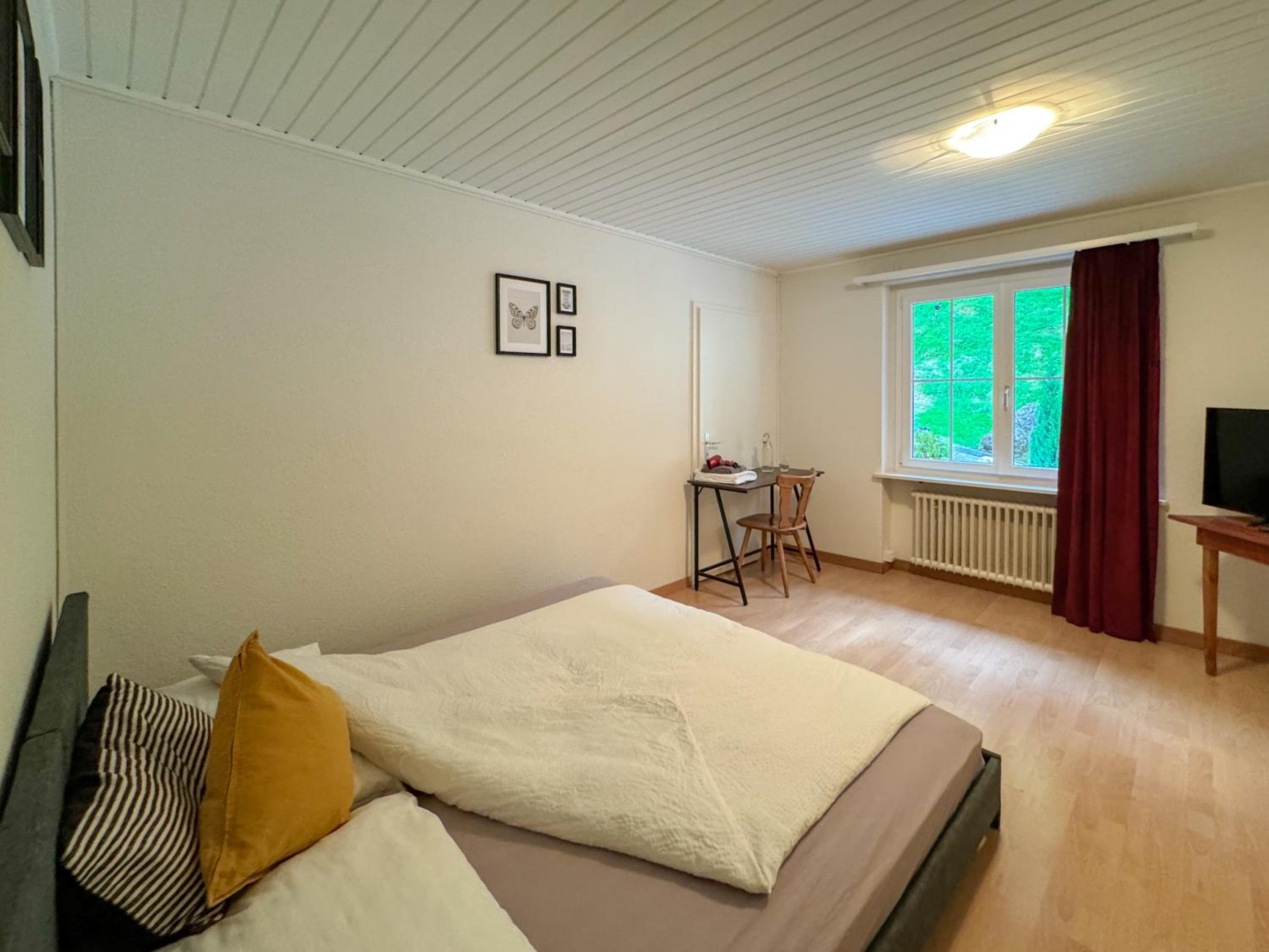 Double Room With Shared Bathroom photo 2