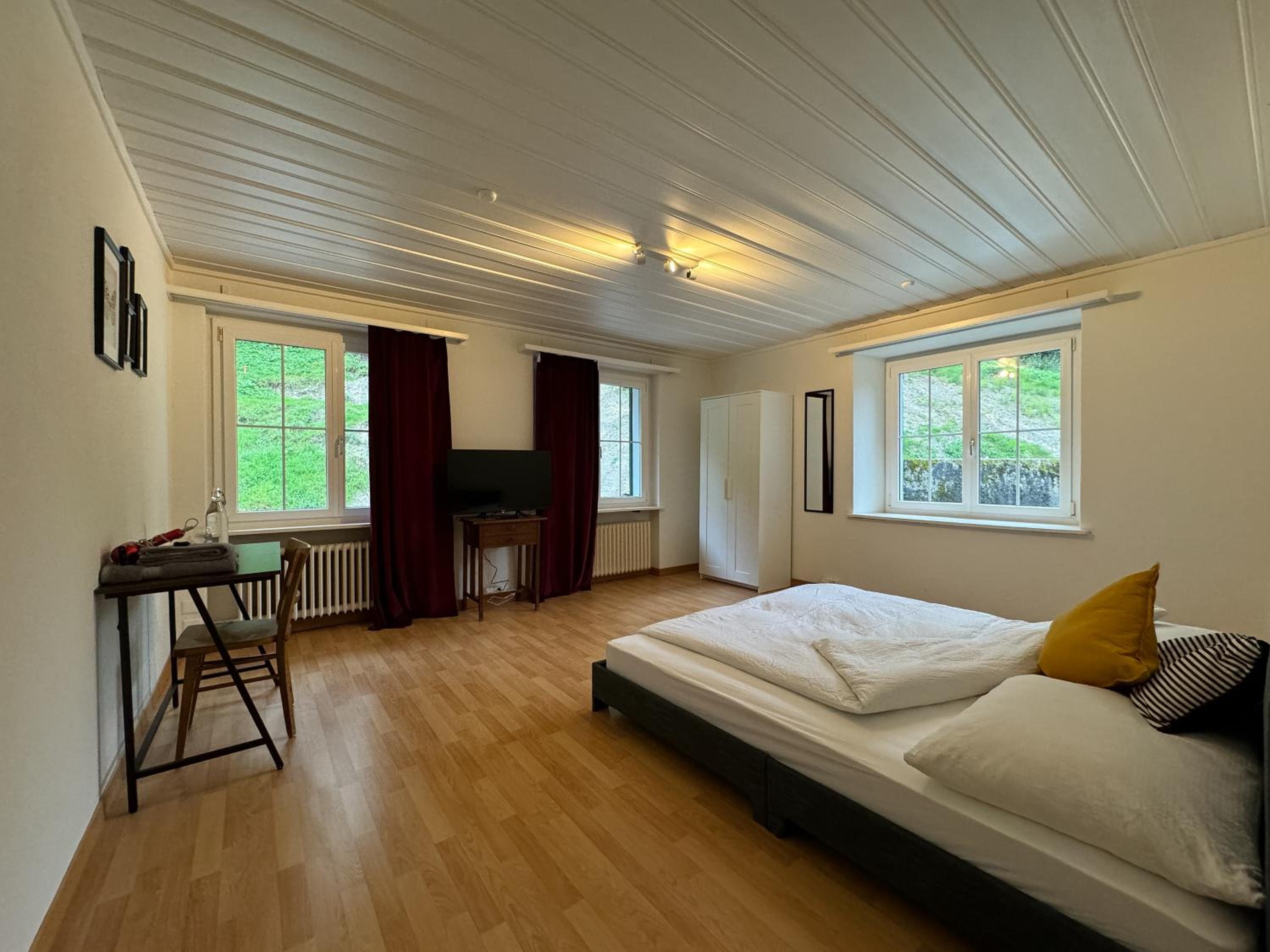 Double Room With Shared Bathroom photo 2