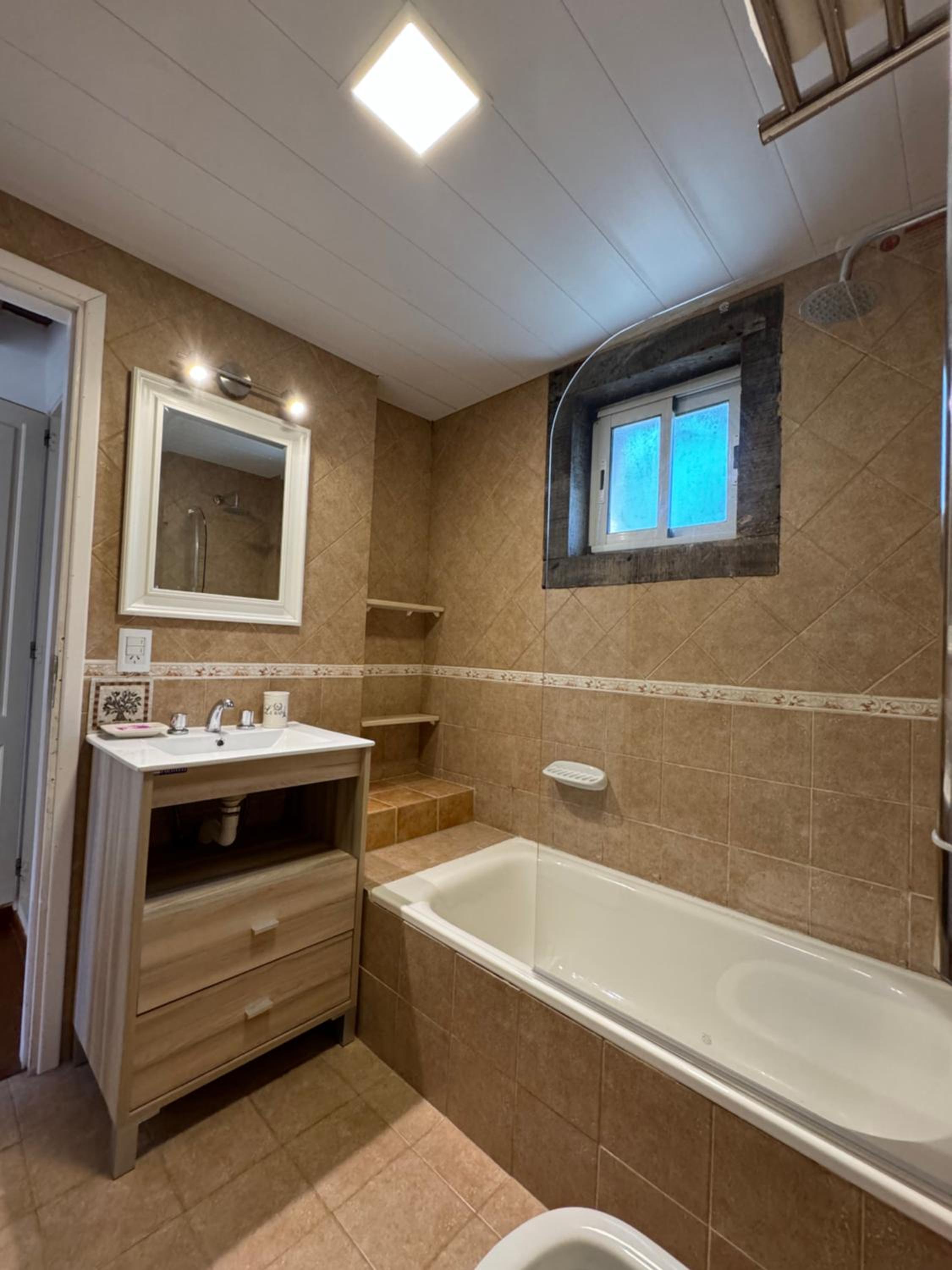 Two-Bedroom Deluxe Apartment with Balcony photo 2