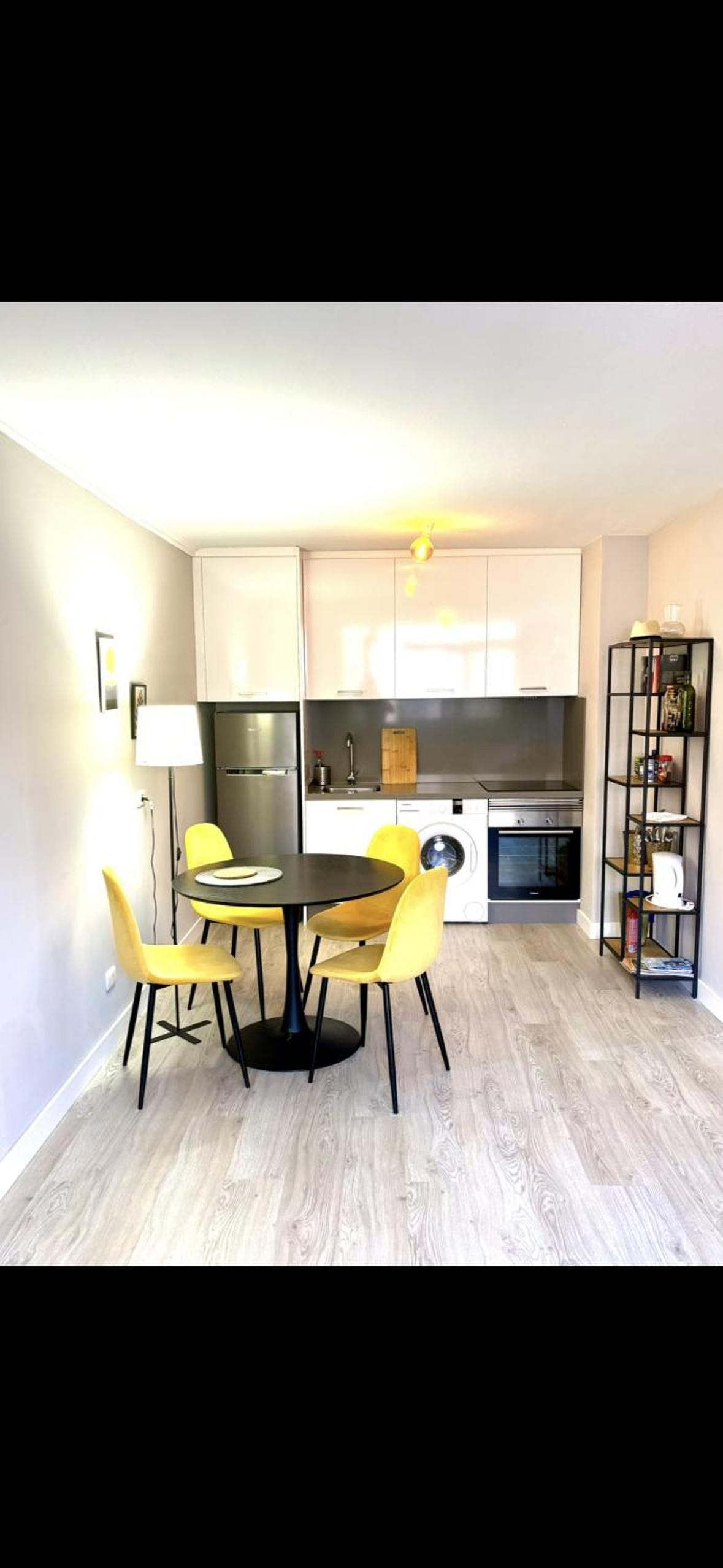 One-Bedroom Apartment photo 2