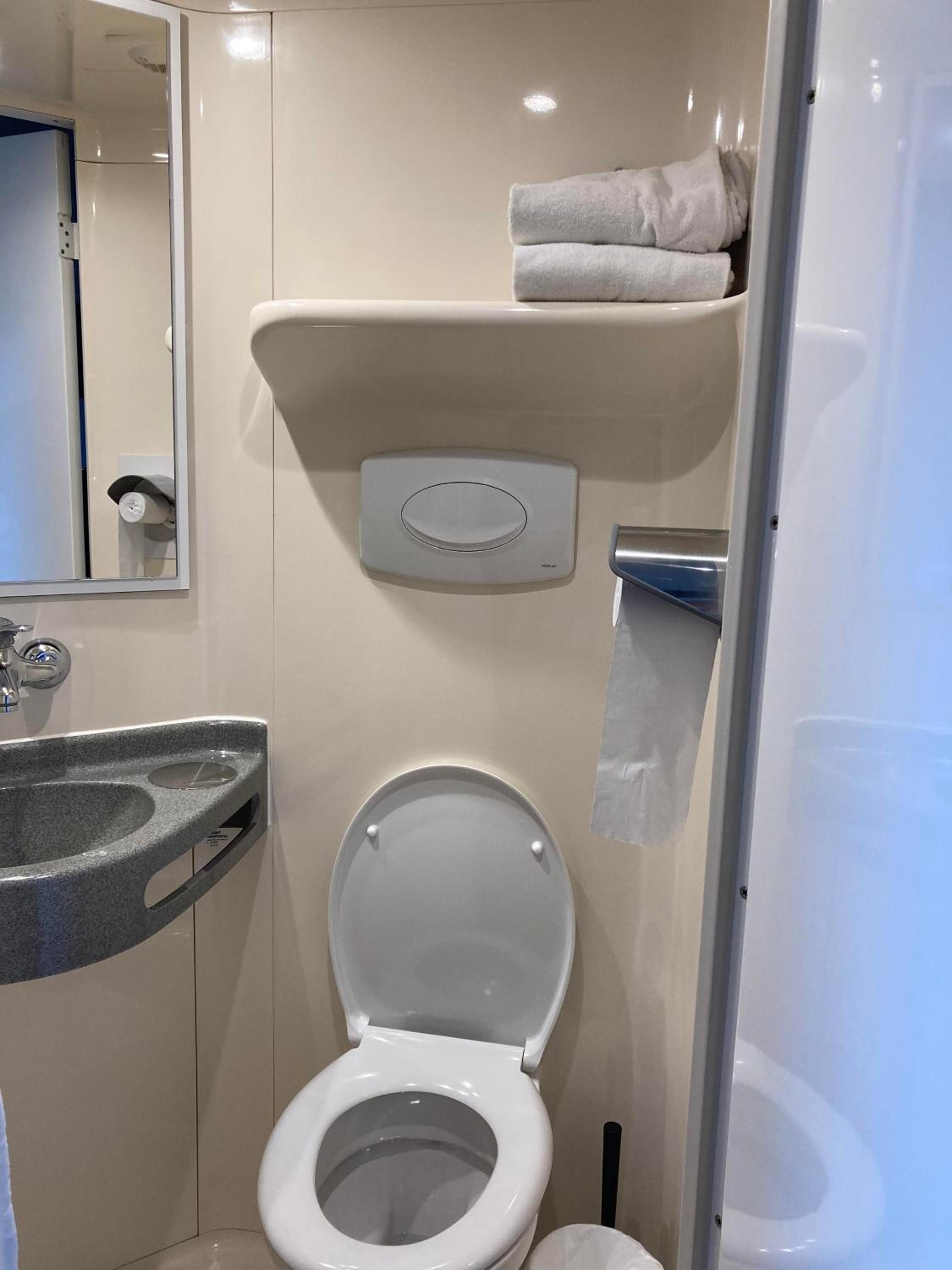 Double Room - Photo 4