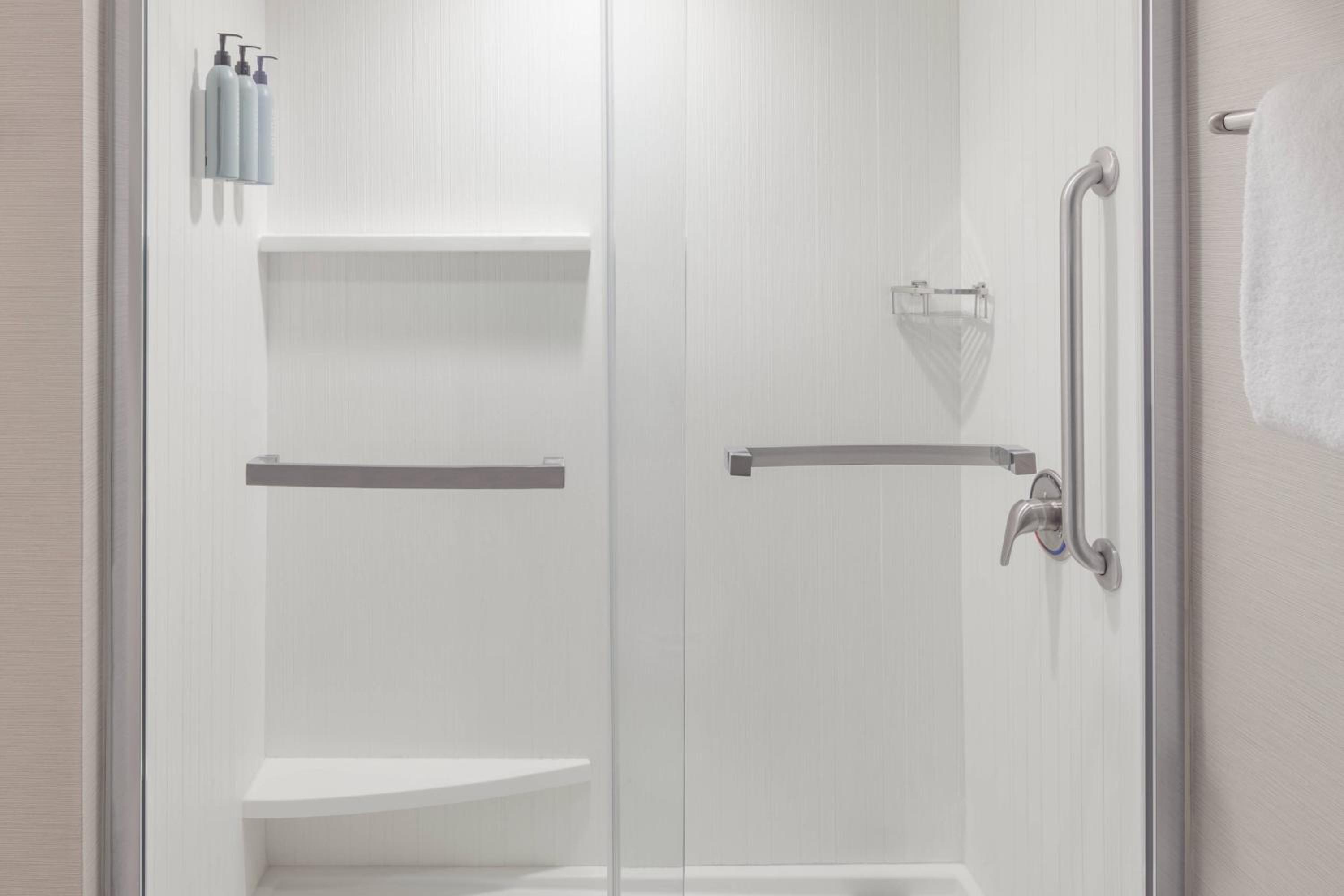 King Room with Roll-in Shower - Mobility and Hearing Accessible photo 2