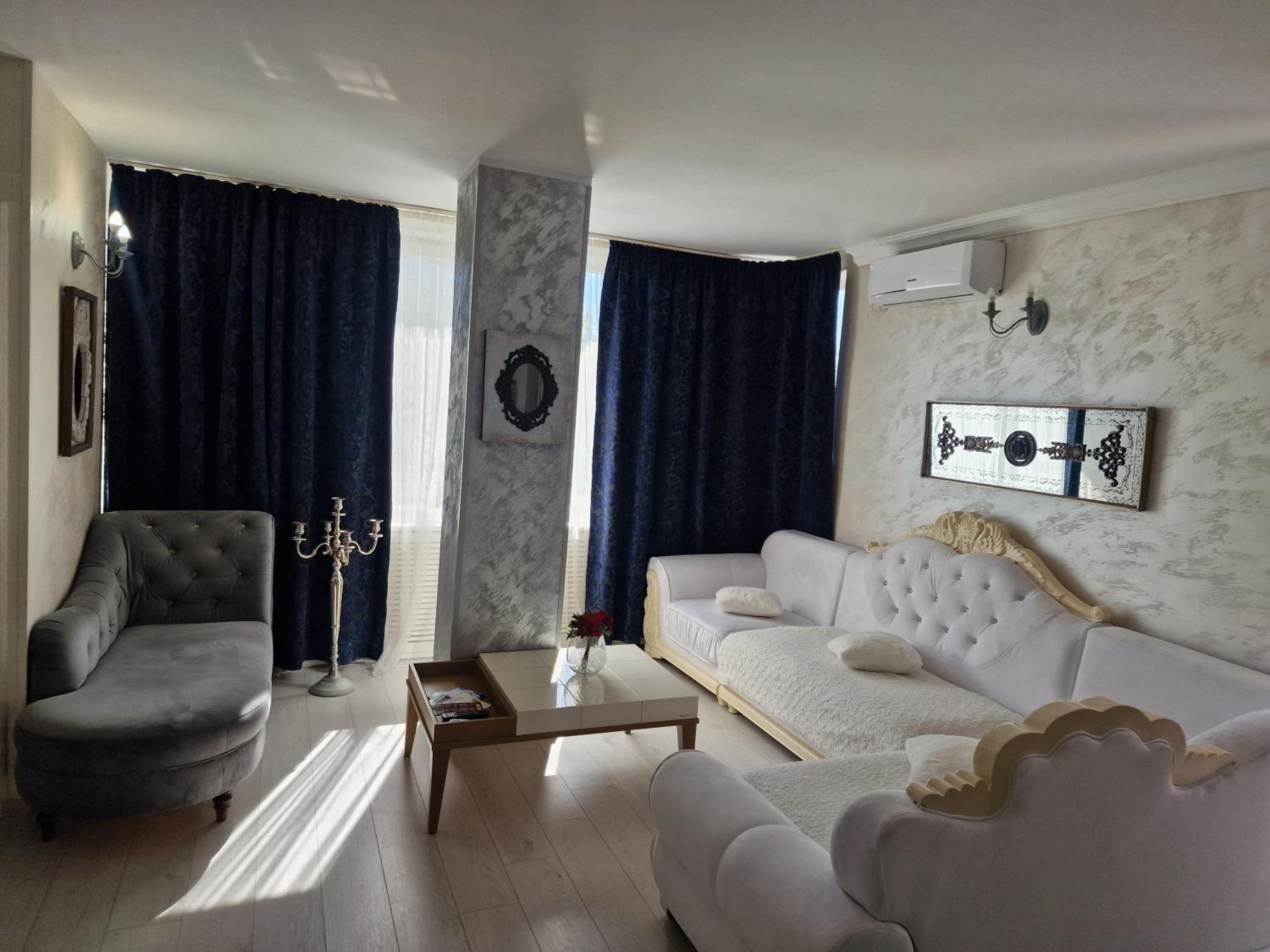 One-Bedroom Apartment with Balcony - Photo 4