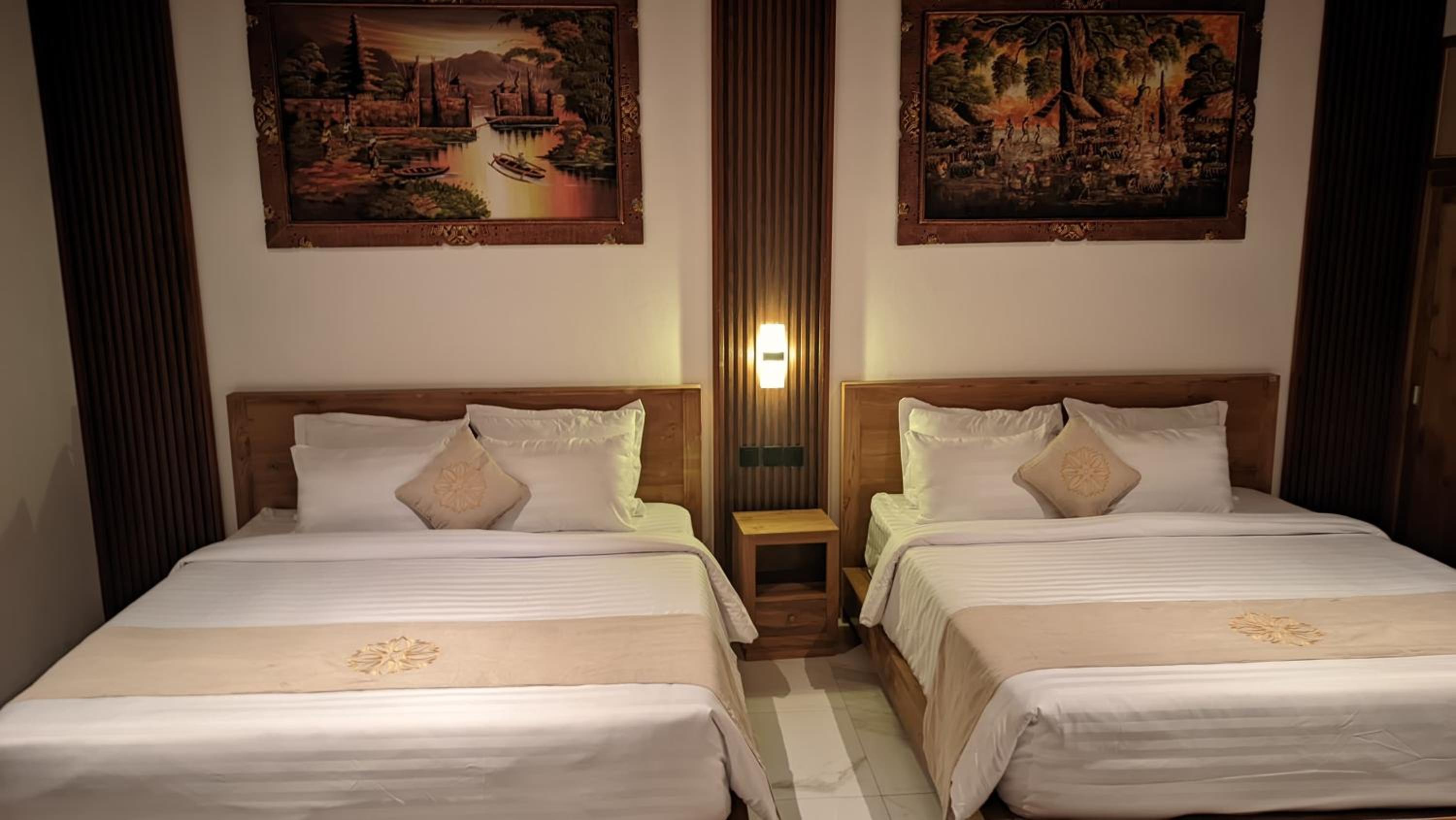 Family Suite with Balcony - Photo 10