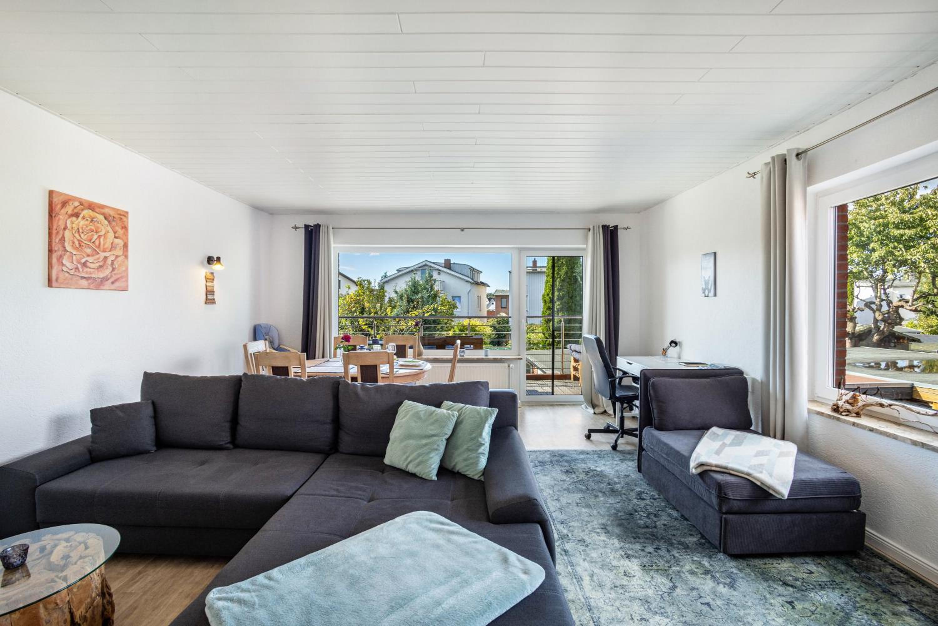 Two-Bedroom Deluxe Apartment with Garden View