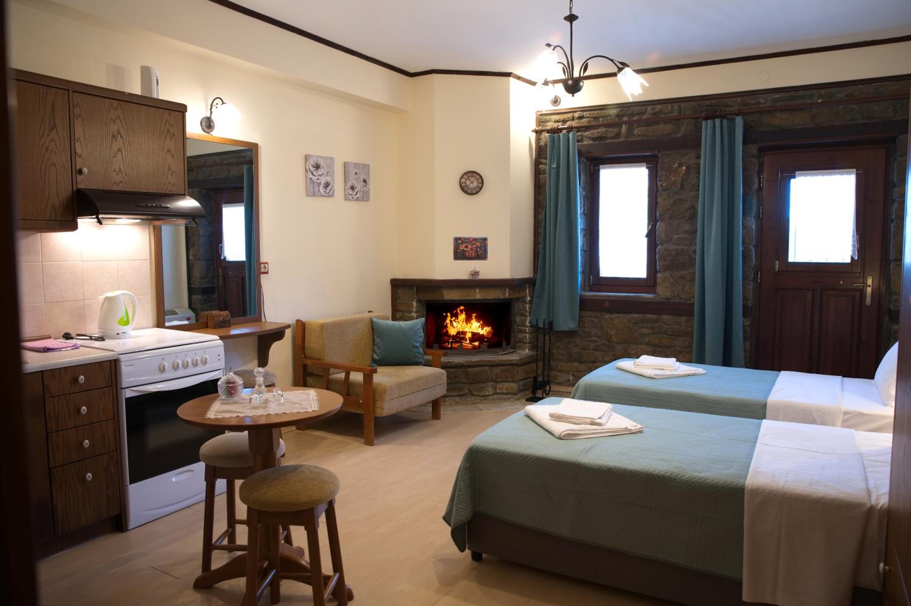 Deluxe Double or Twin Room photo 3