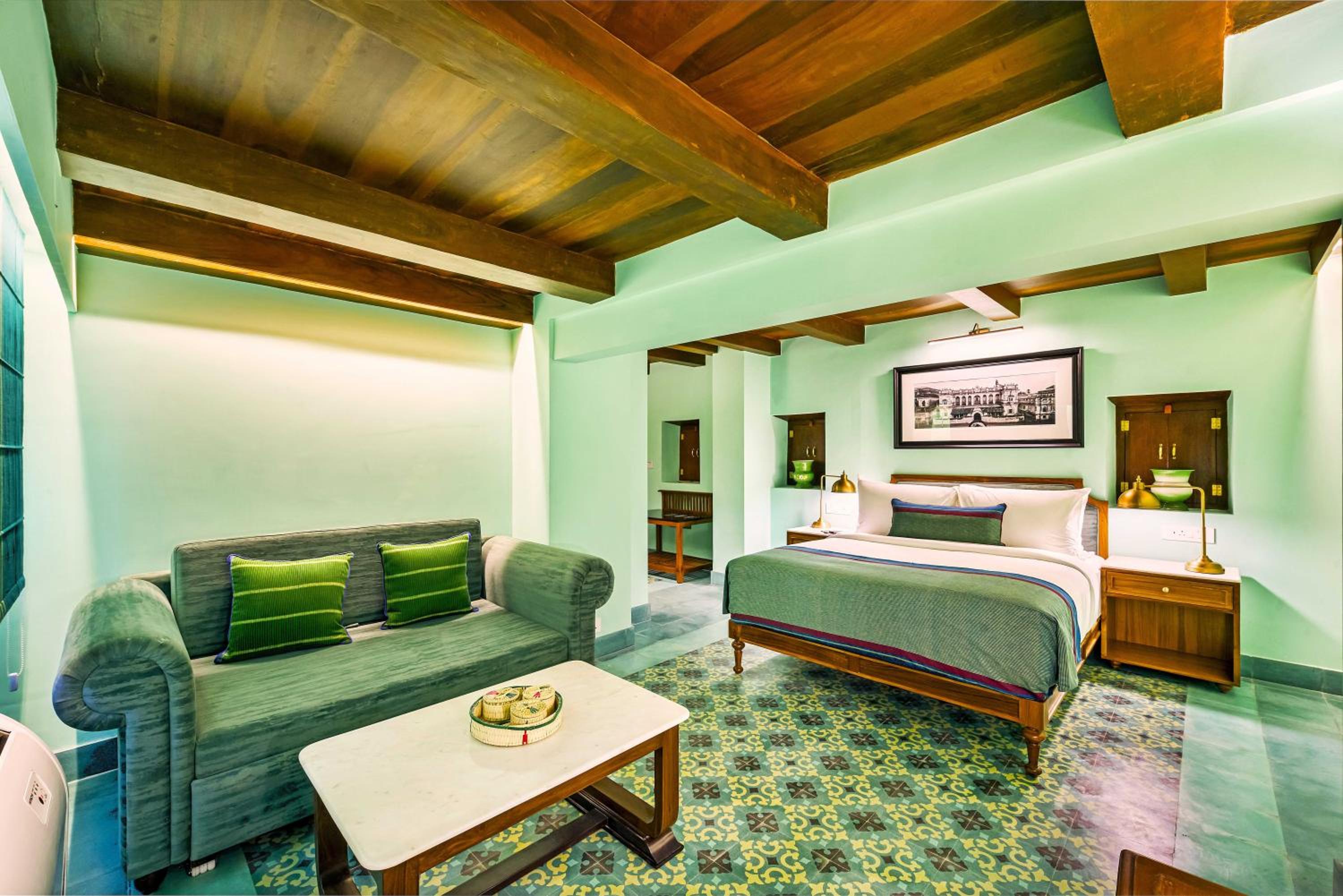 Luxury Courtyard View Room photo 2