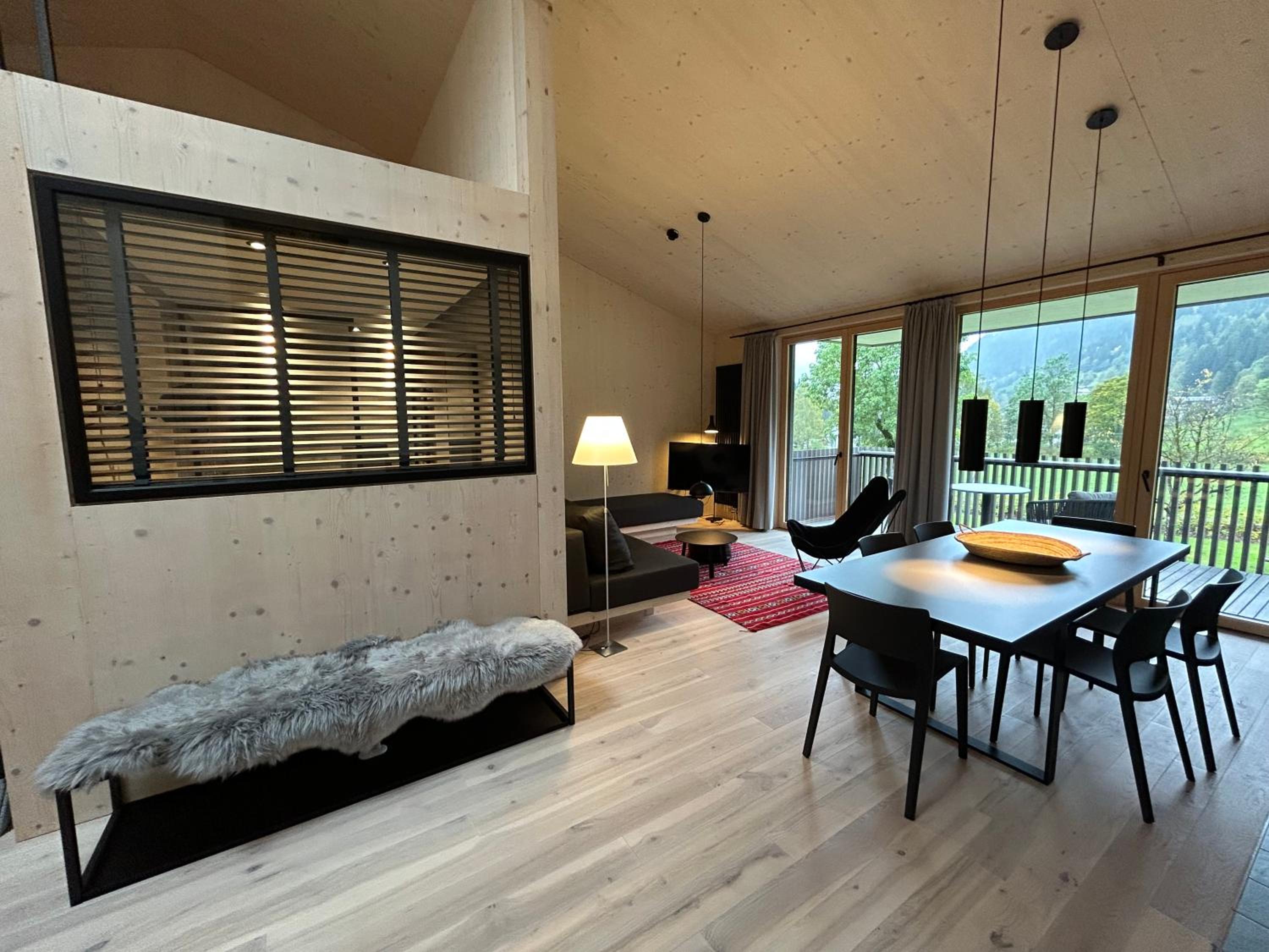 Two-Bedroom Deluxe Apartment with Balcony