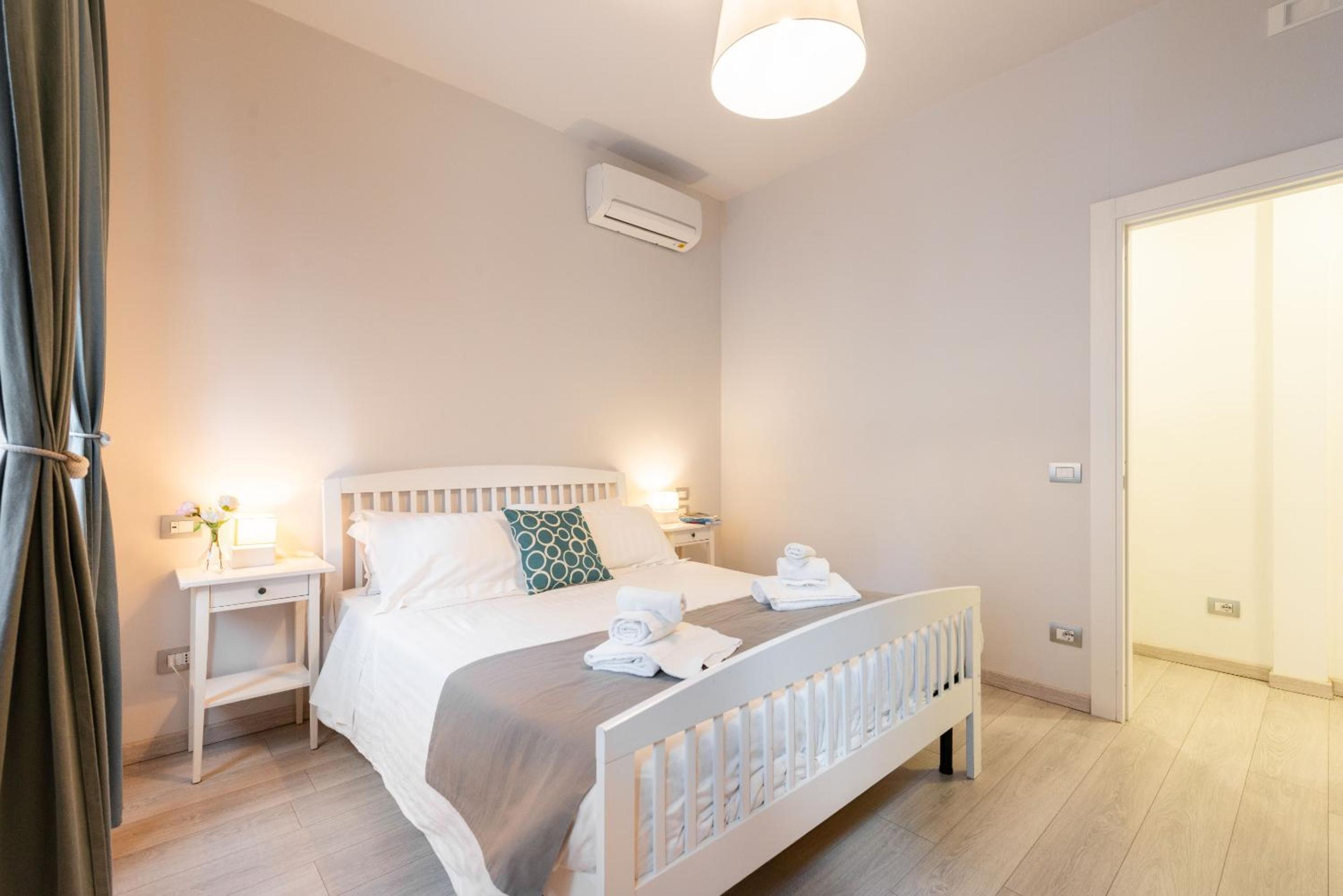 Deluxe Double Room with Shower photo 2