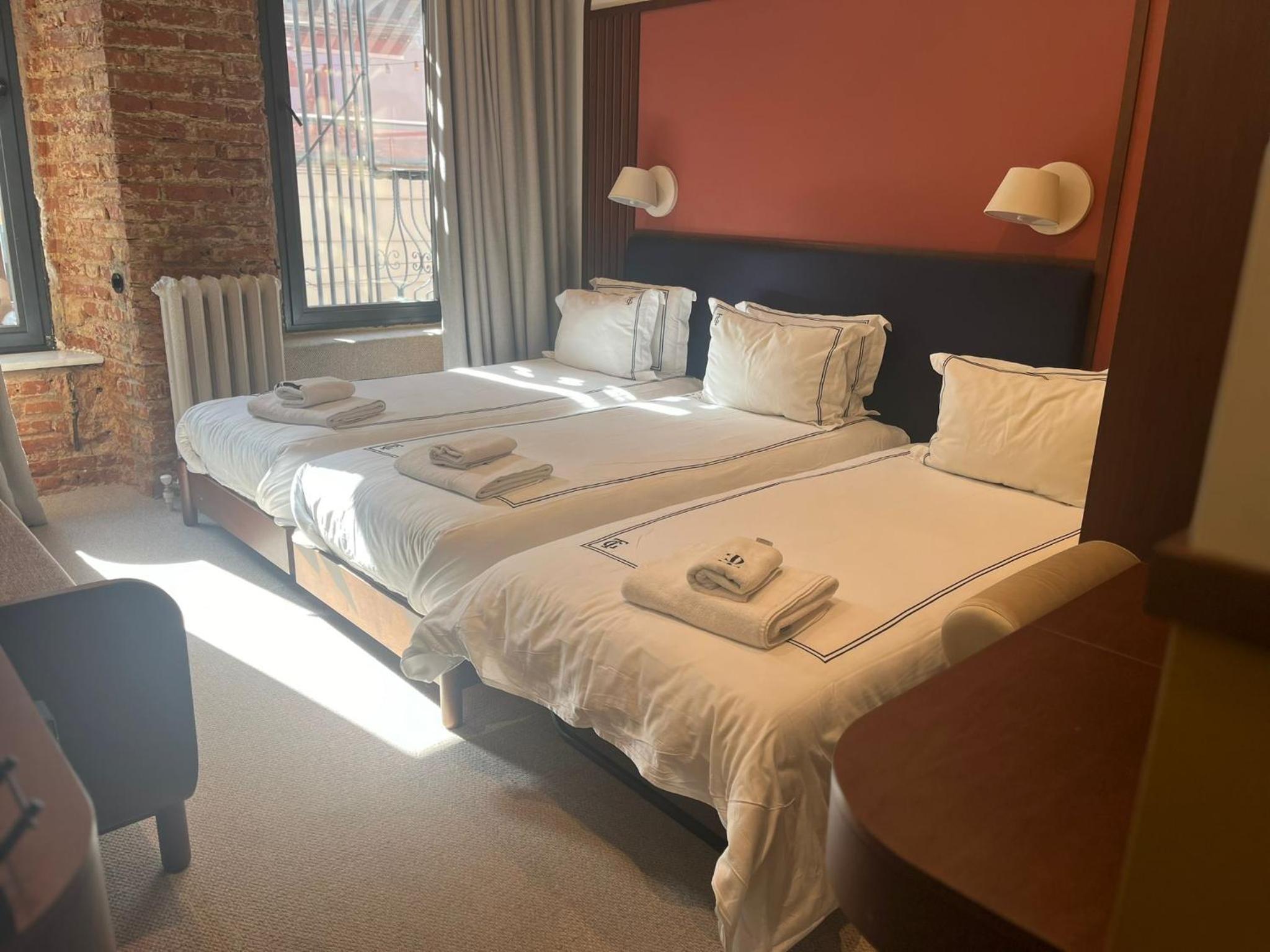 Basic Triple Room photo 3