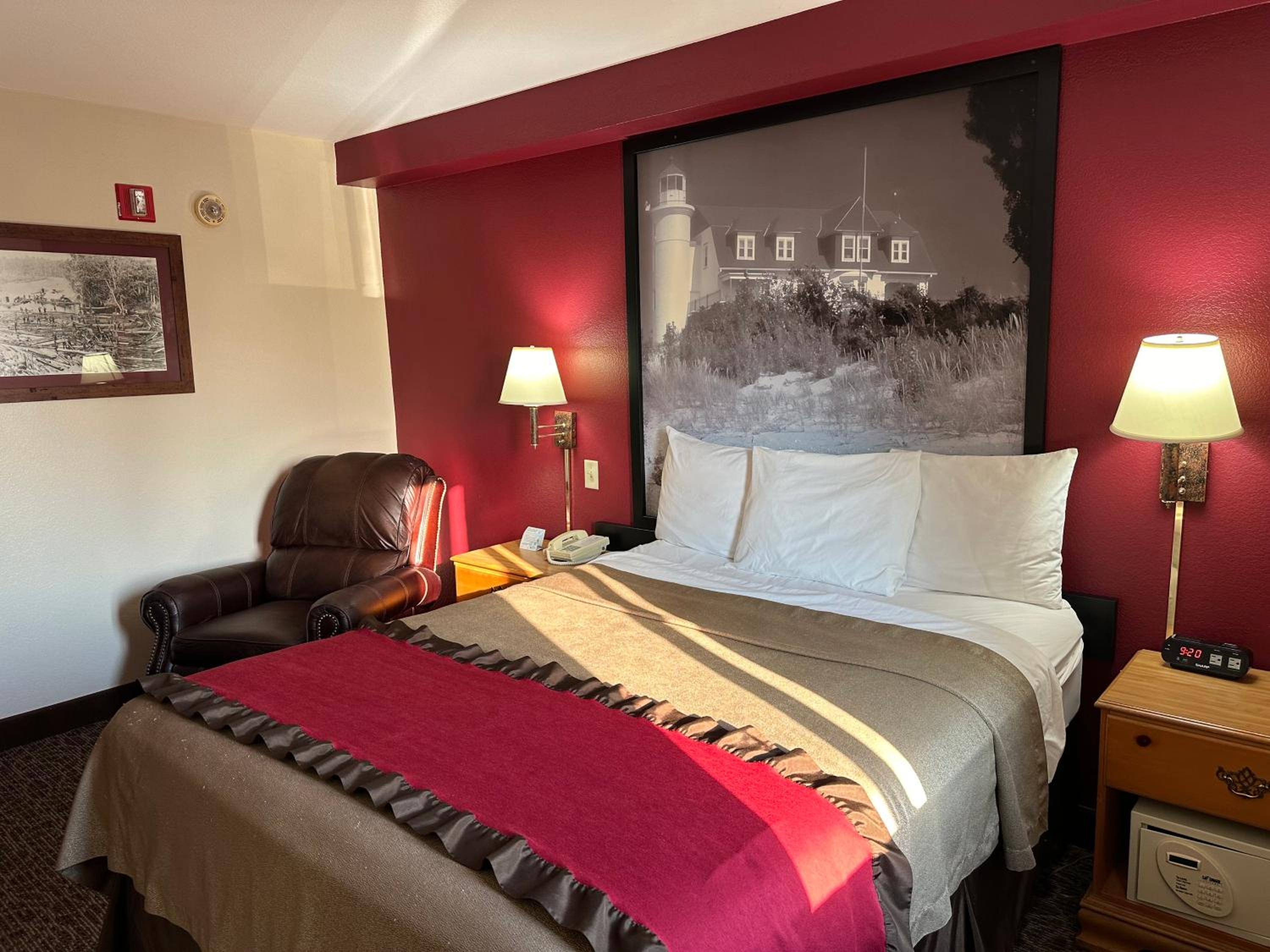 Queen Room - Mobility Access/Non-Smoking - Photo 1
