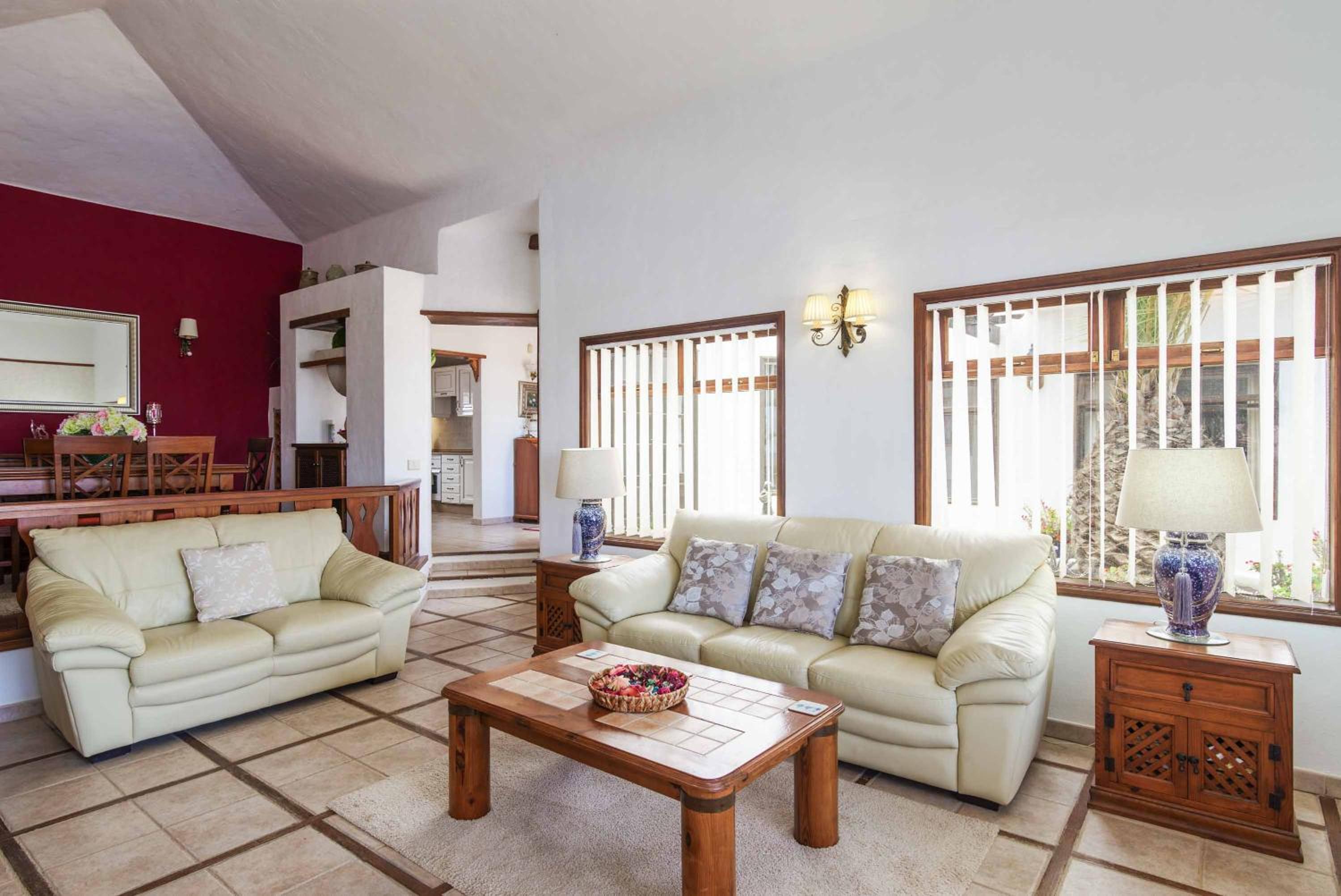 Villa de Cuatro Habitaciones