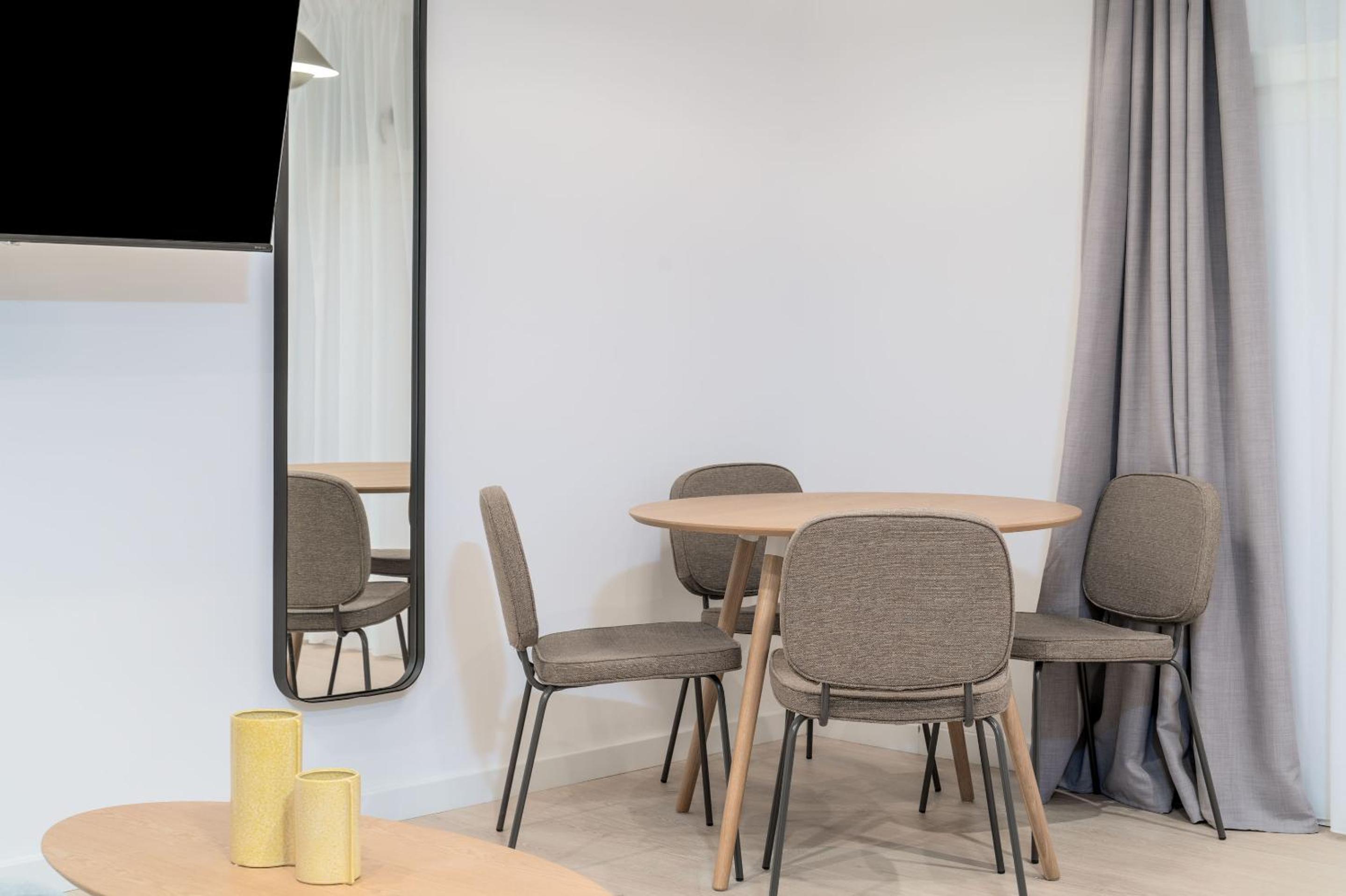 Studio (Wheelchair Accessible) - Ground Floor photo 2