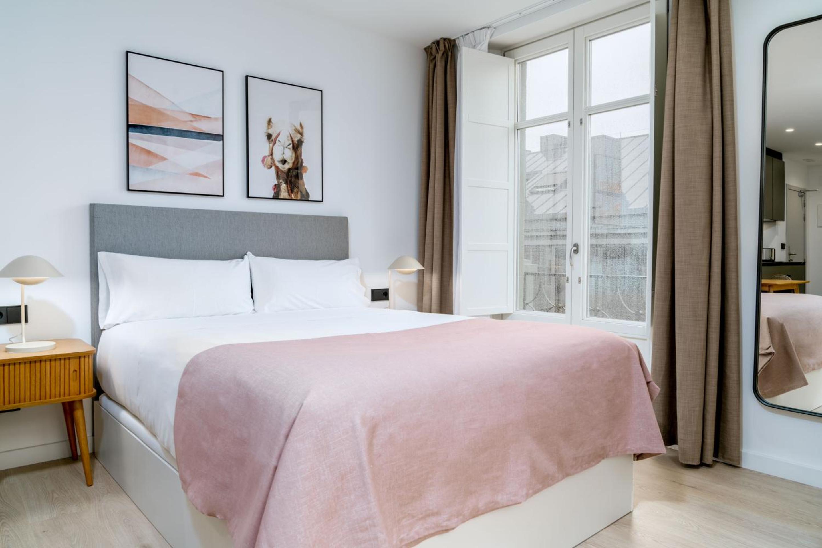 Estudio confort con balcón
