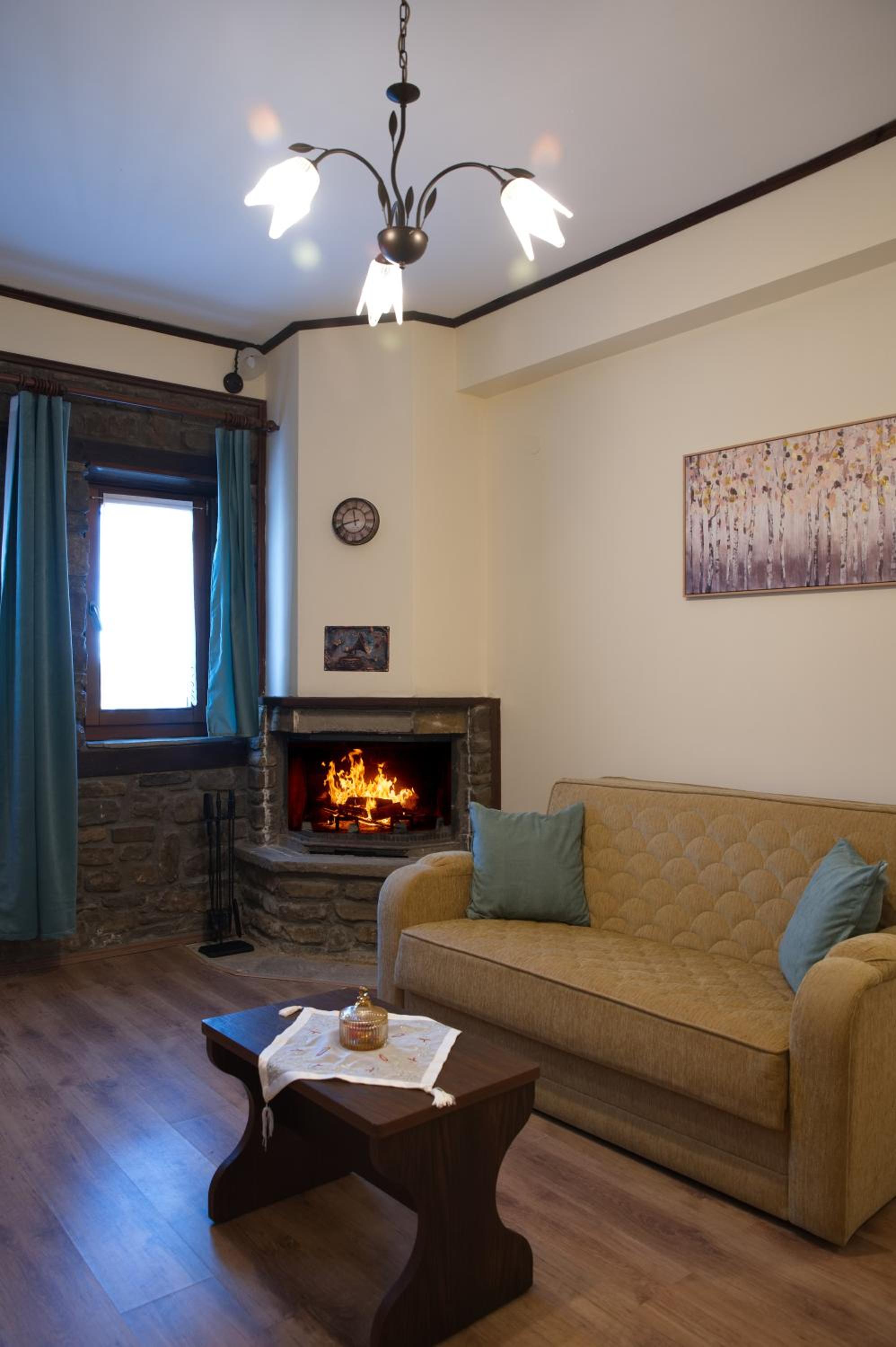 Deluxe Family Room photo 3