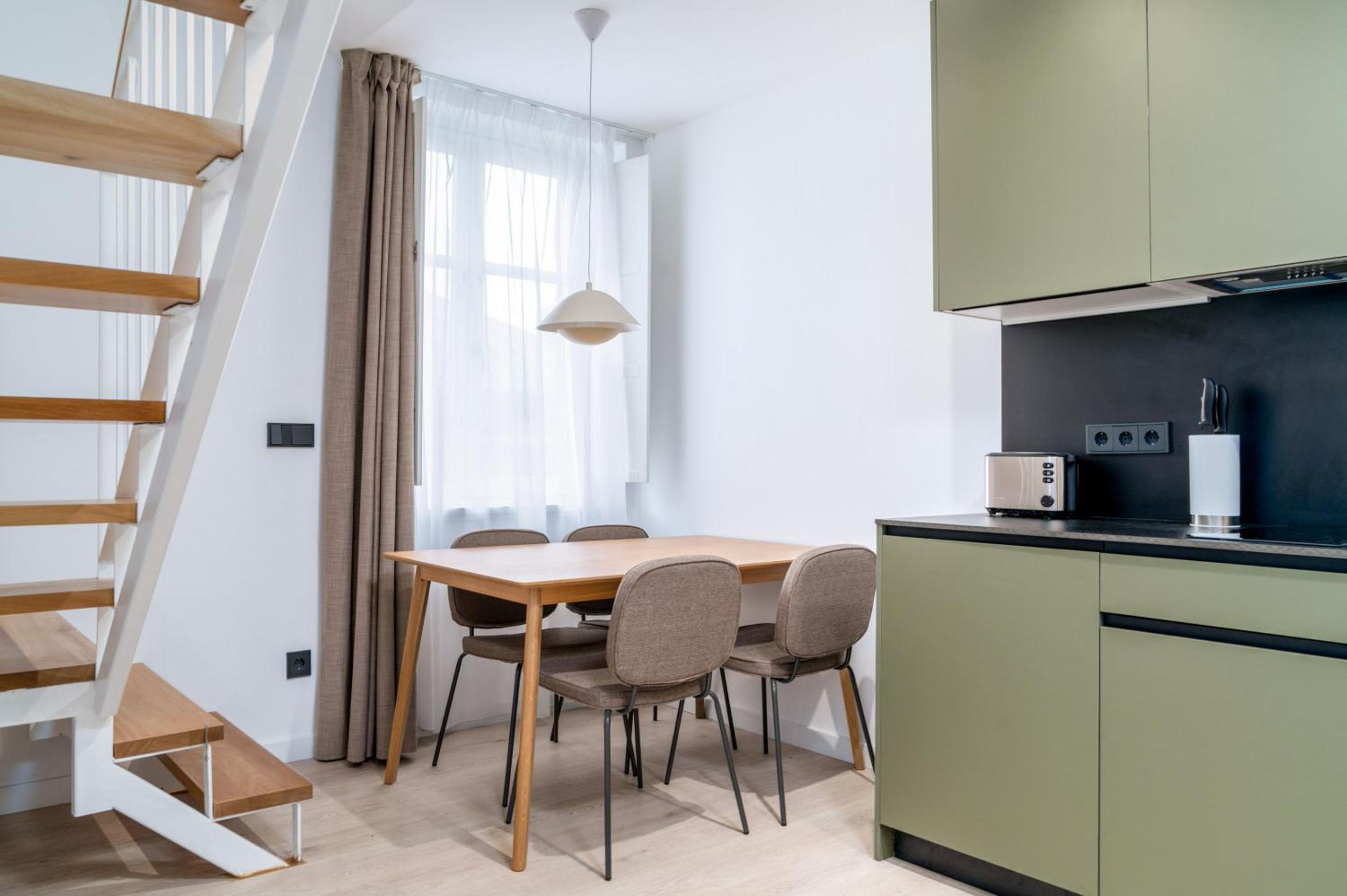 Two-Bedroom Apartment with Sofa Bed photo 3