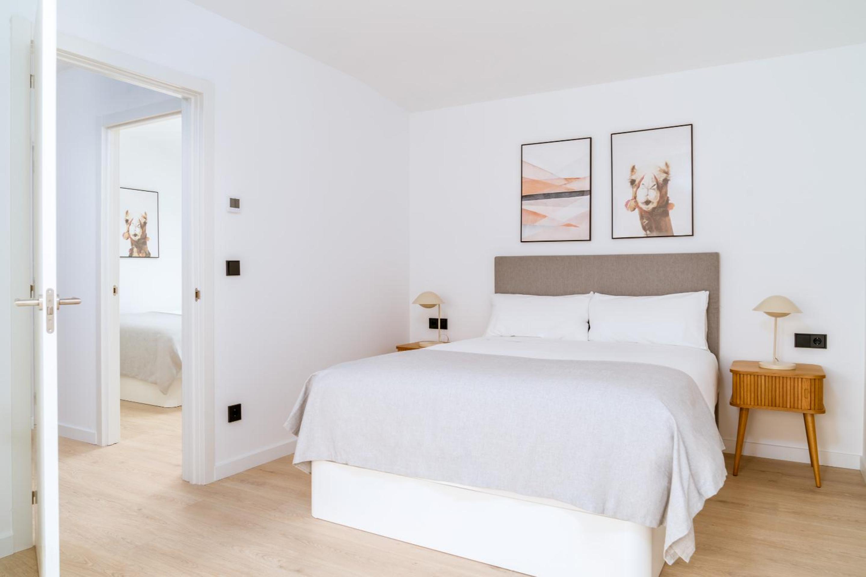 Apartamento de dos habitaciones con sofá cama