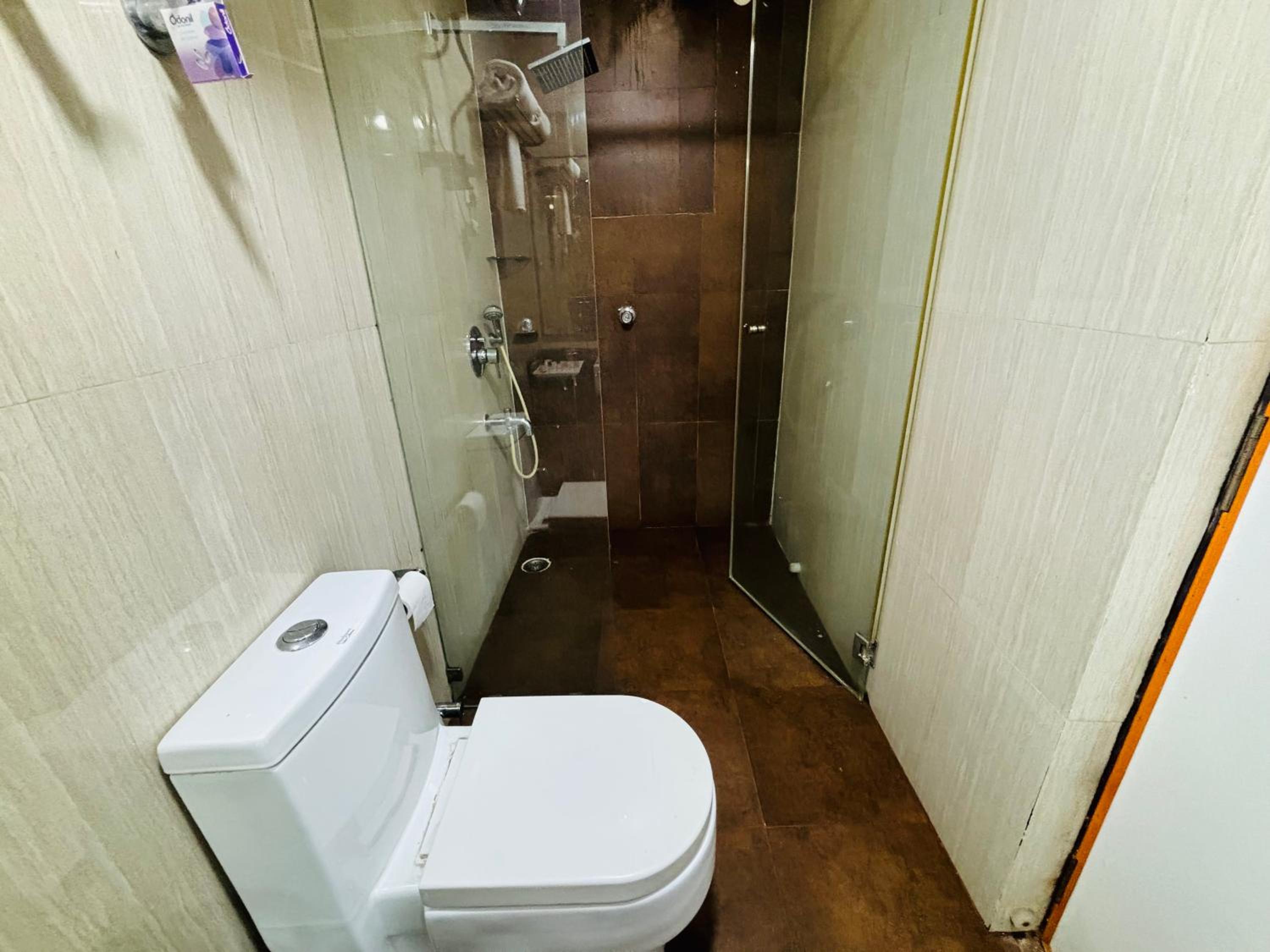 Deluxe Double Or Twin Room - Photo 15