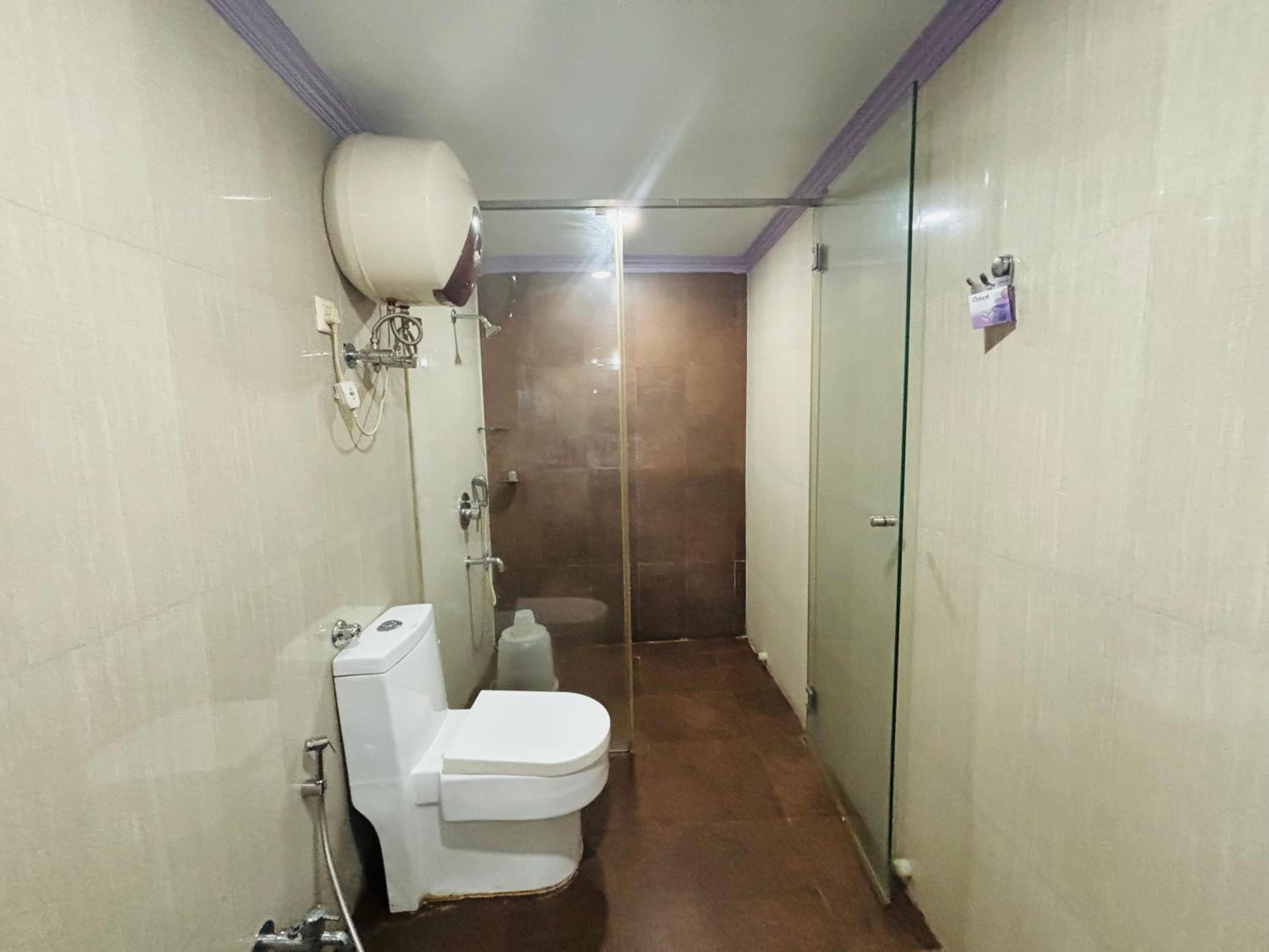 Deluxe Double Or Twin Room - Photo 16