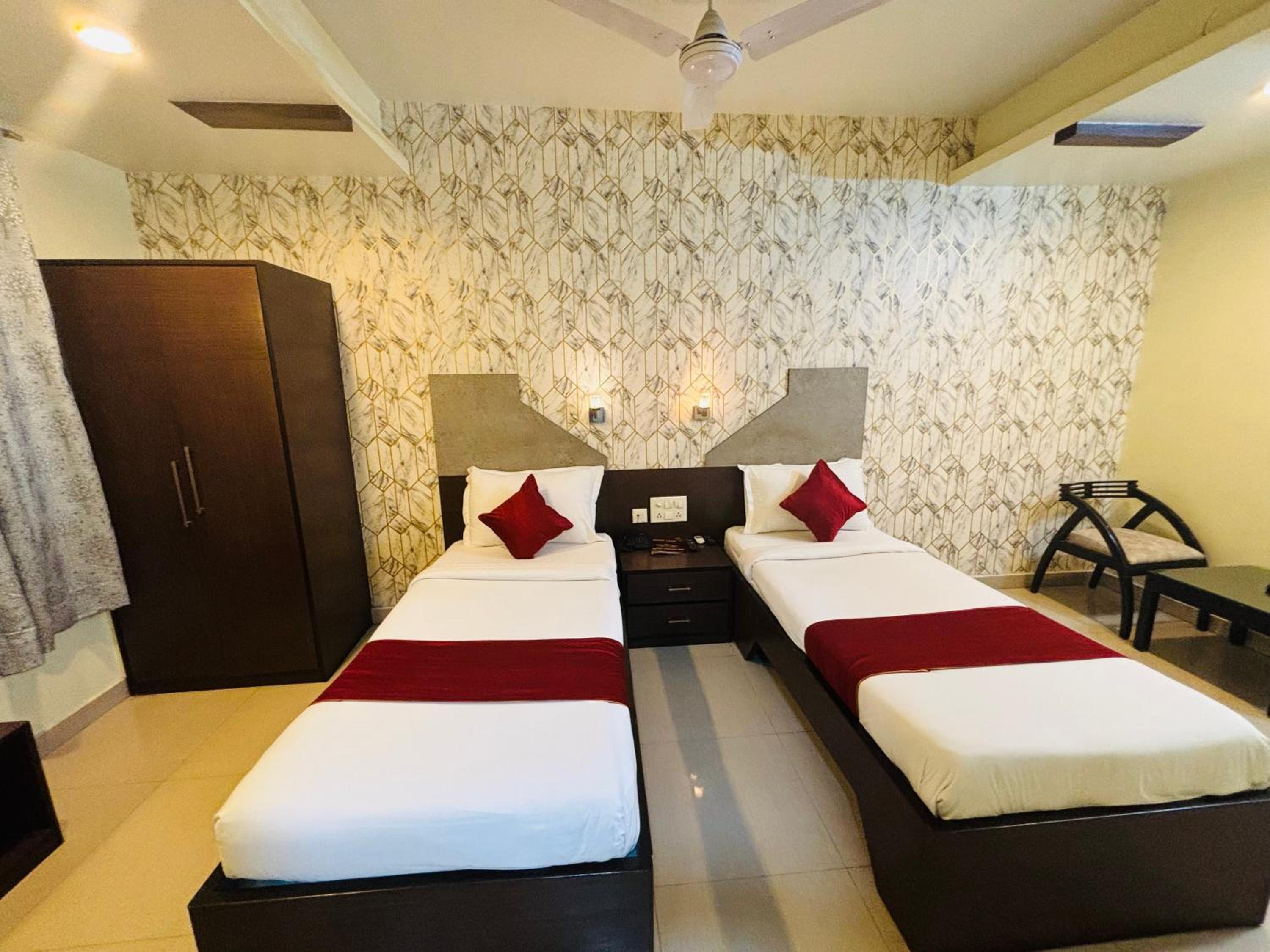 Deluxe Double Or Twin Room - Photo 24