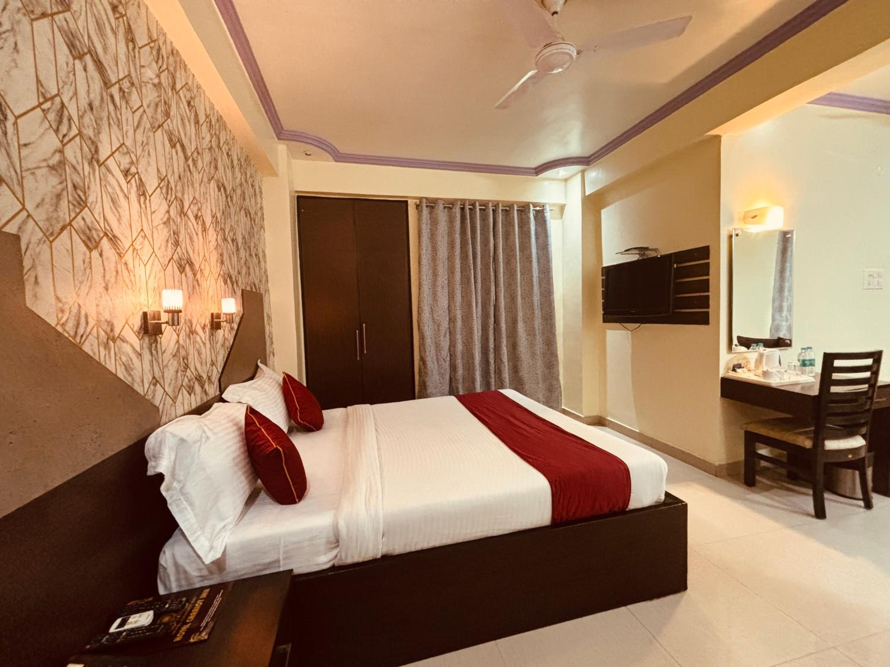 Deluxe Double Or Twin Room - Photo 12