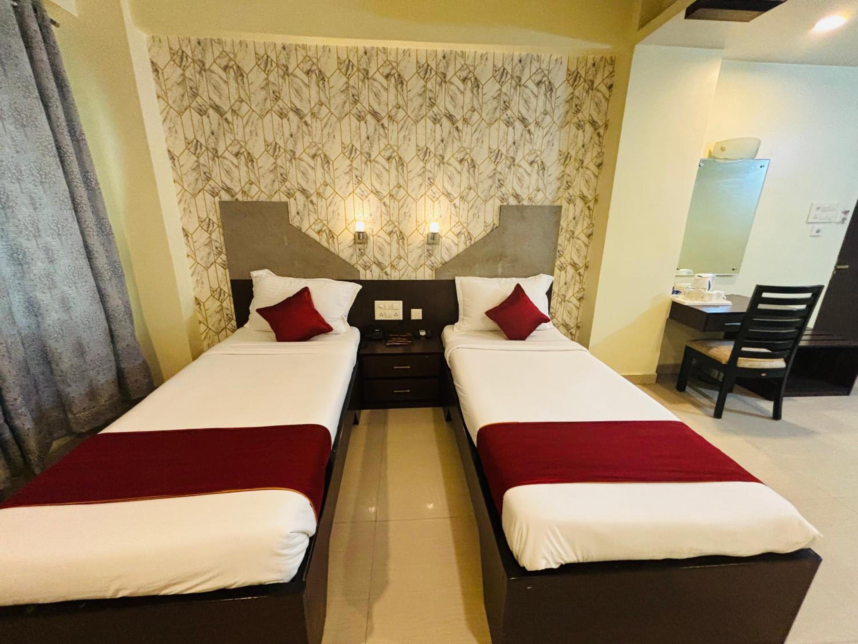 Deluxe Double Or Twin Room - Photo 27