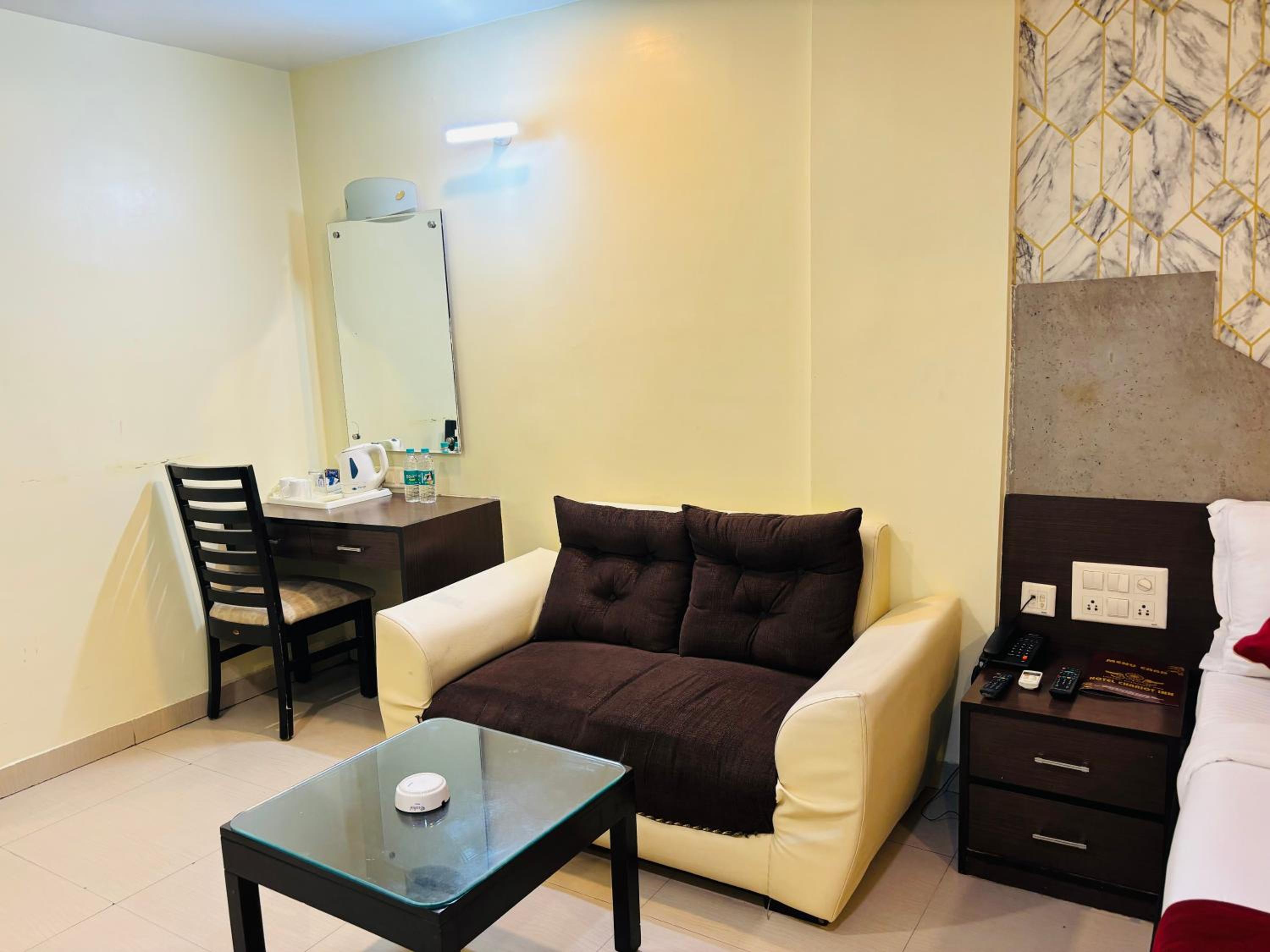 Deluxe Double Or Twin Room - Photo 28
