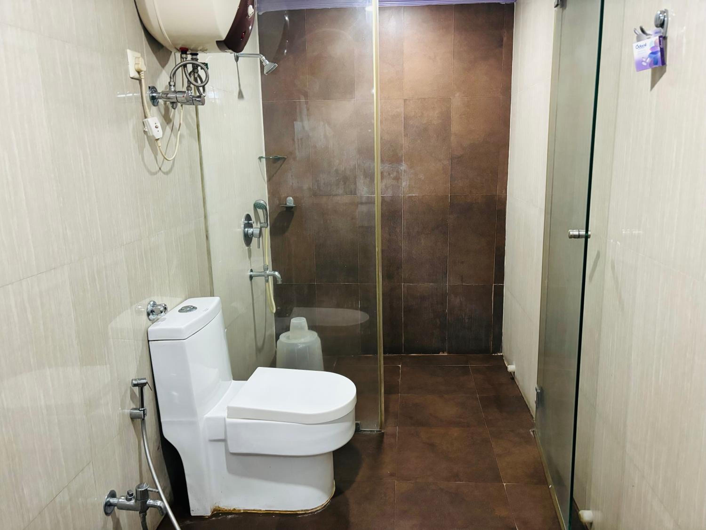 Deluxe Double Or Twin Room - Photo 25