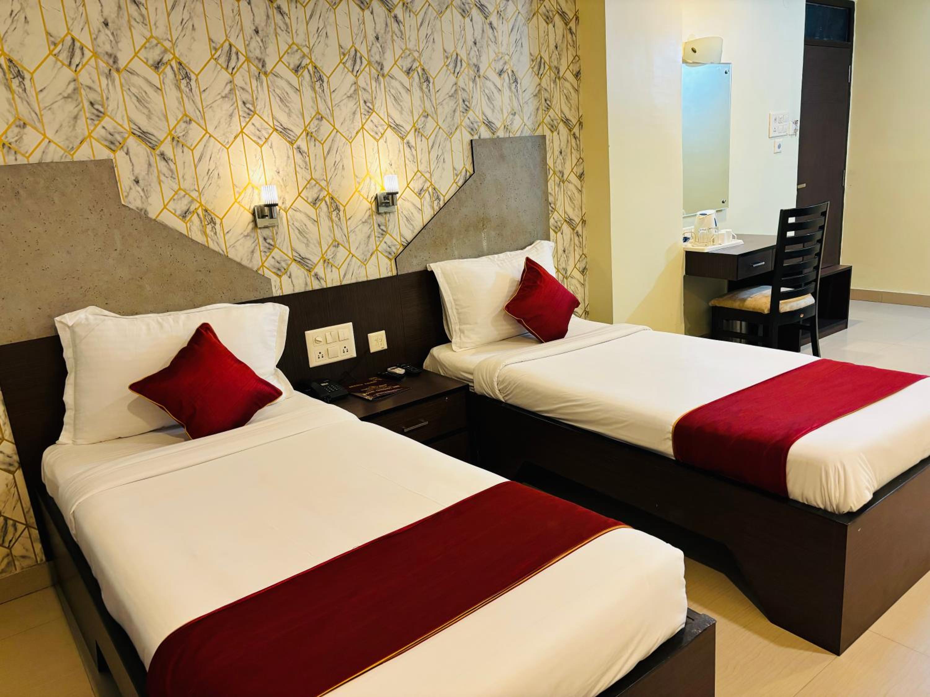 Deluxe Double Or Twin Room - Photo 22