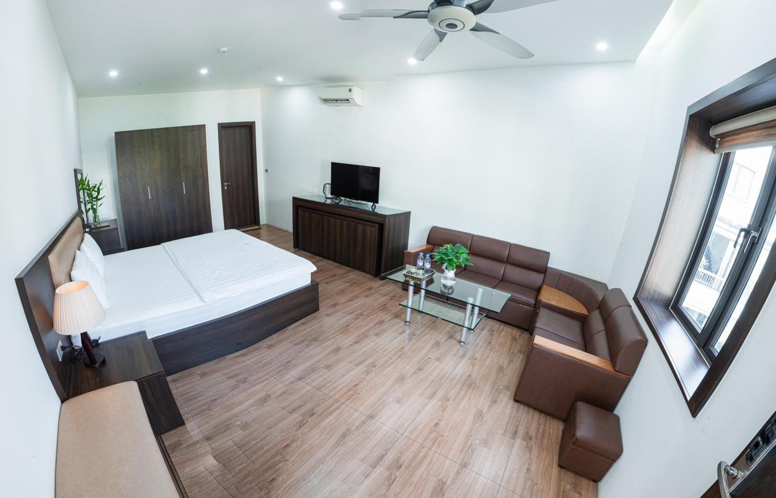 Queen Room with Garden View