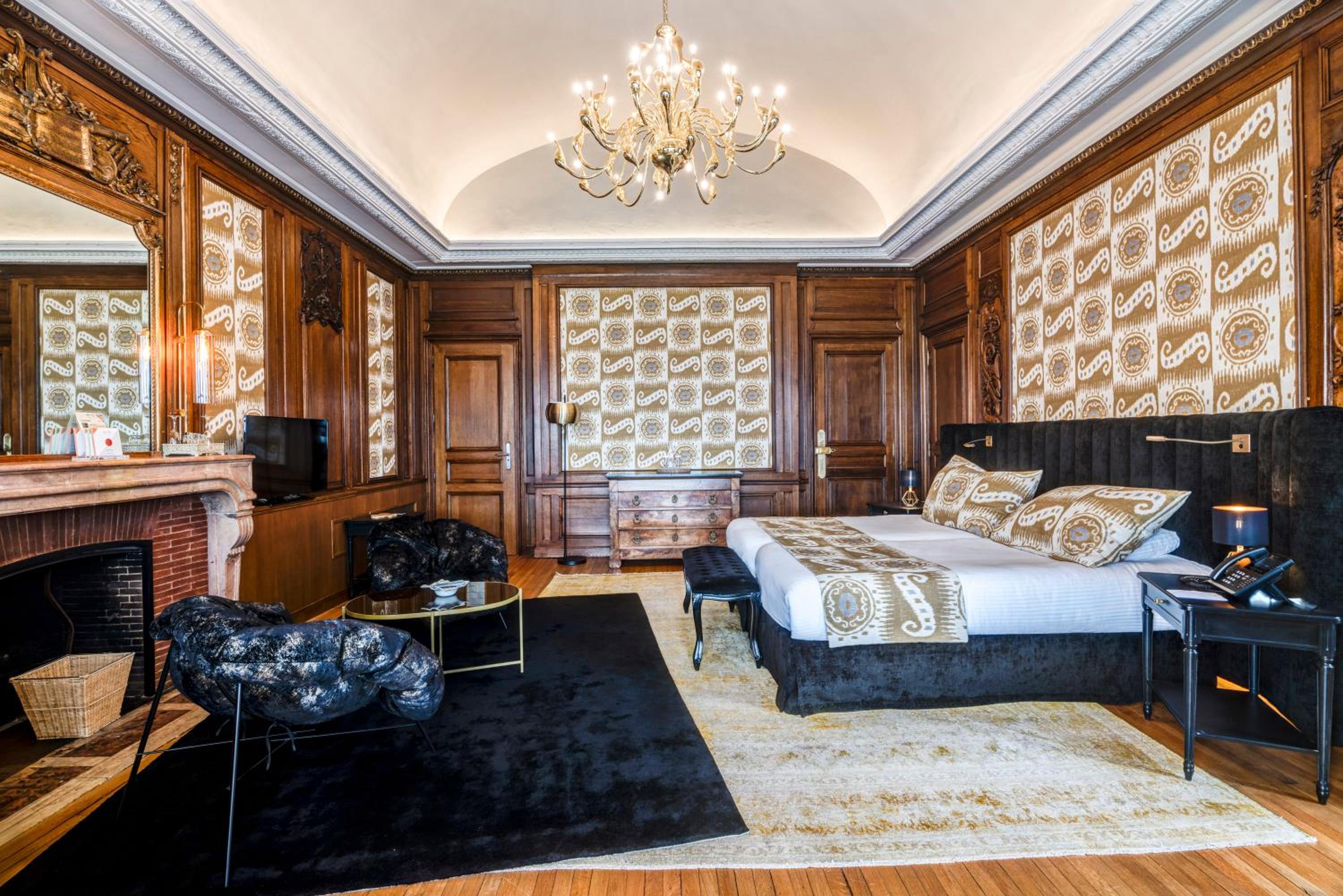 Junior Suite with Mountain View -  Chateau