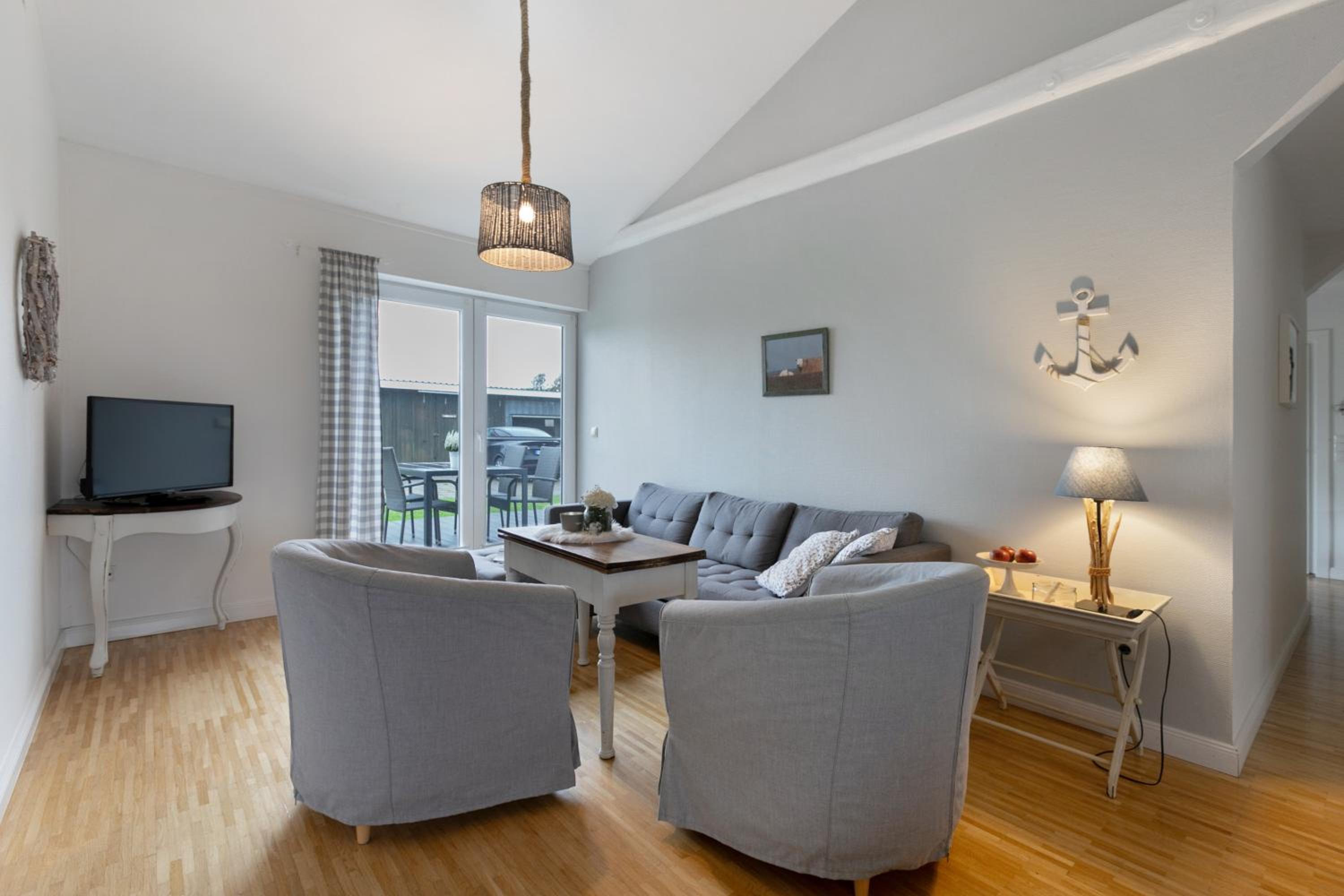 Two-Bedroom Deluxe Apartment with Garden View photo 1
