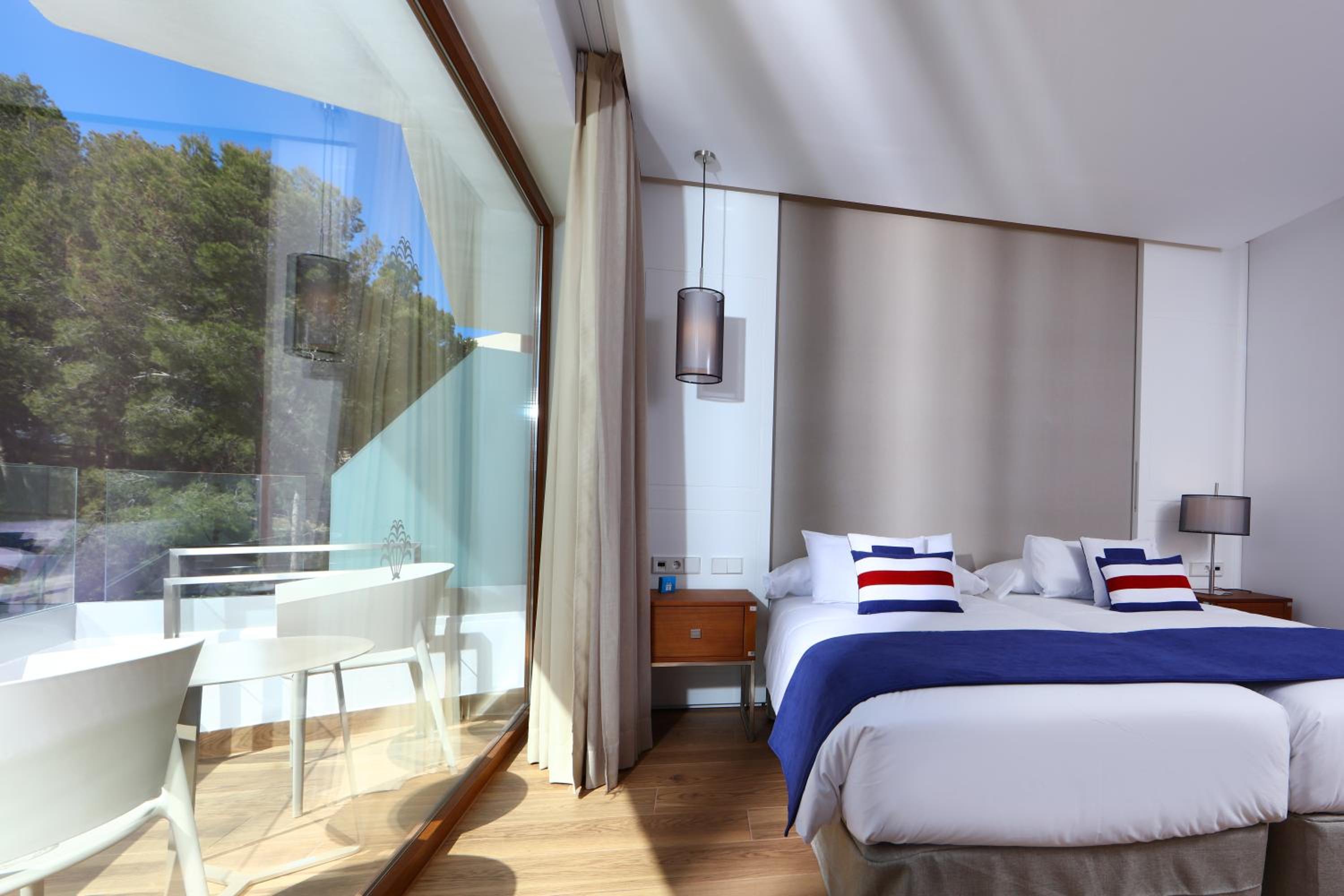Superior Double or Twin Room - Photo 8