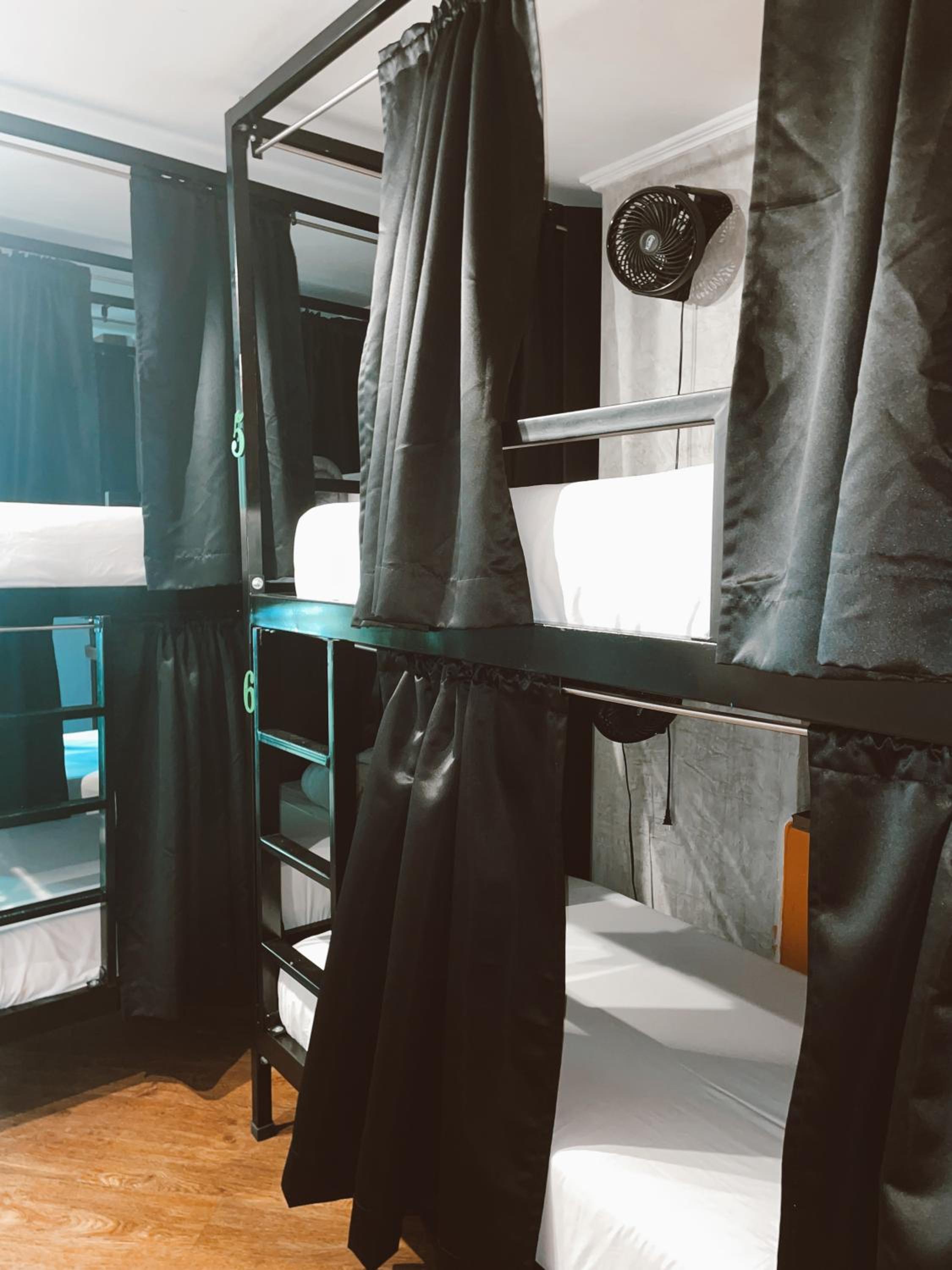 Bed in 6-Bed Mixed Dormitory Room photo 3