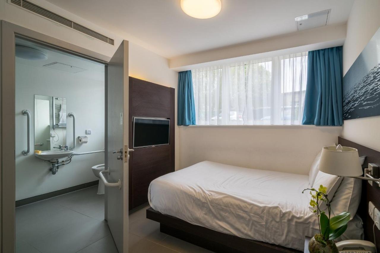 Standard Double Room photo 2