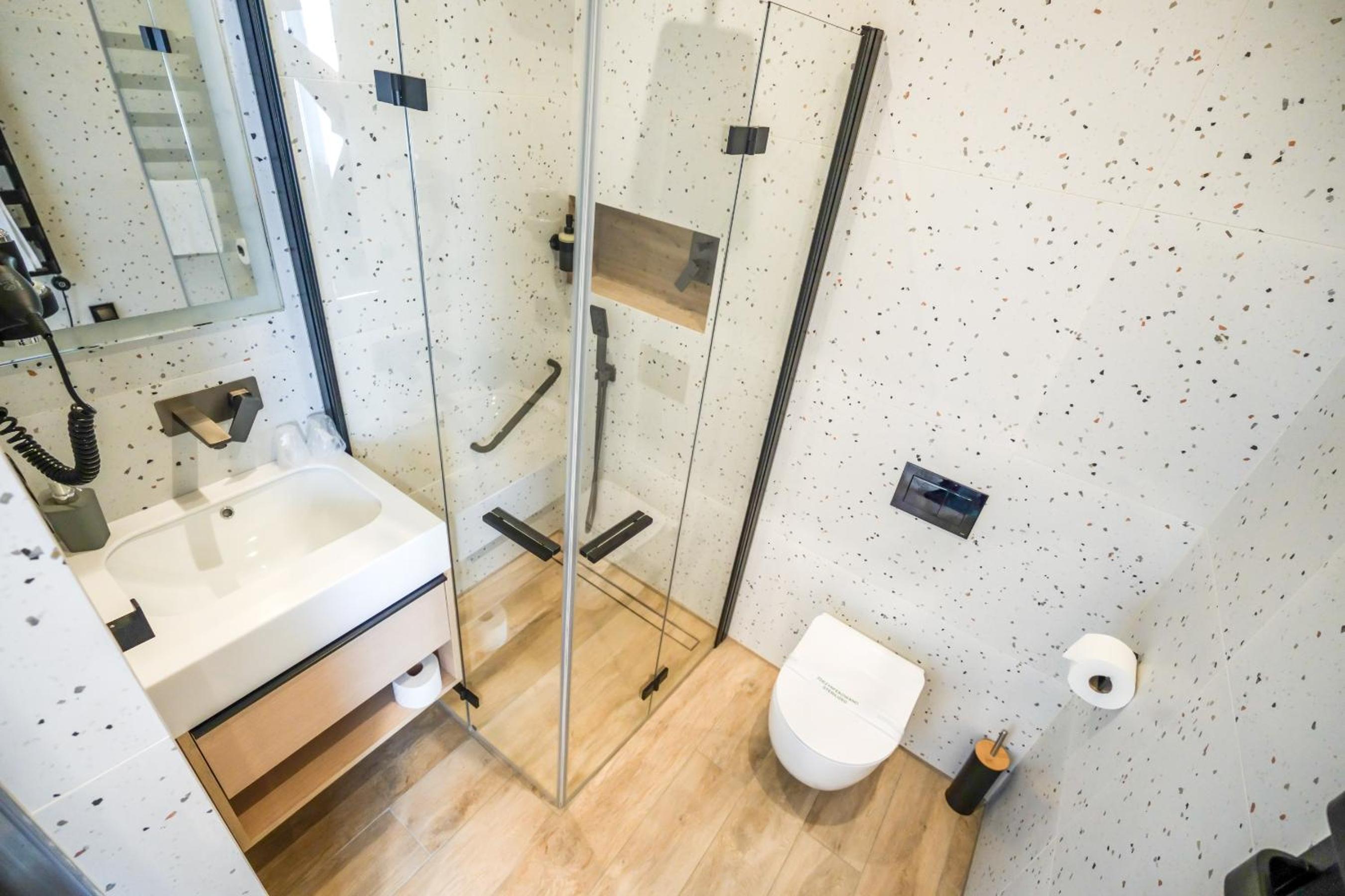 Deluxe Double or Twin Room - Photo 2