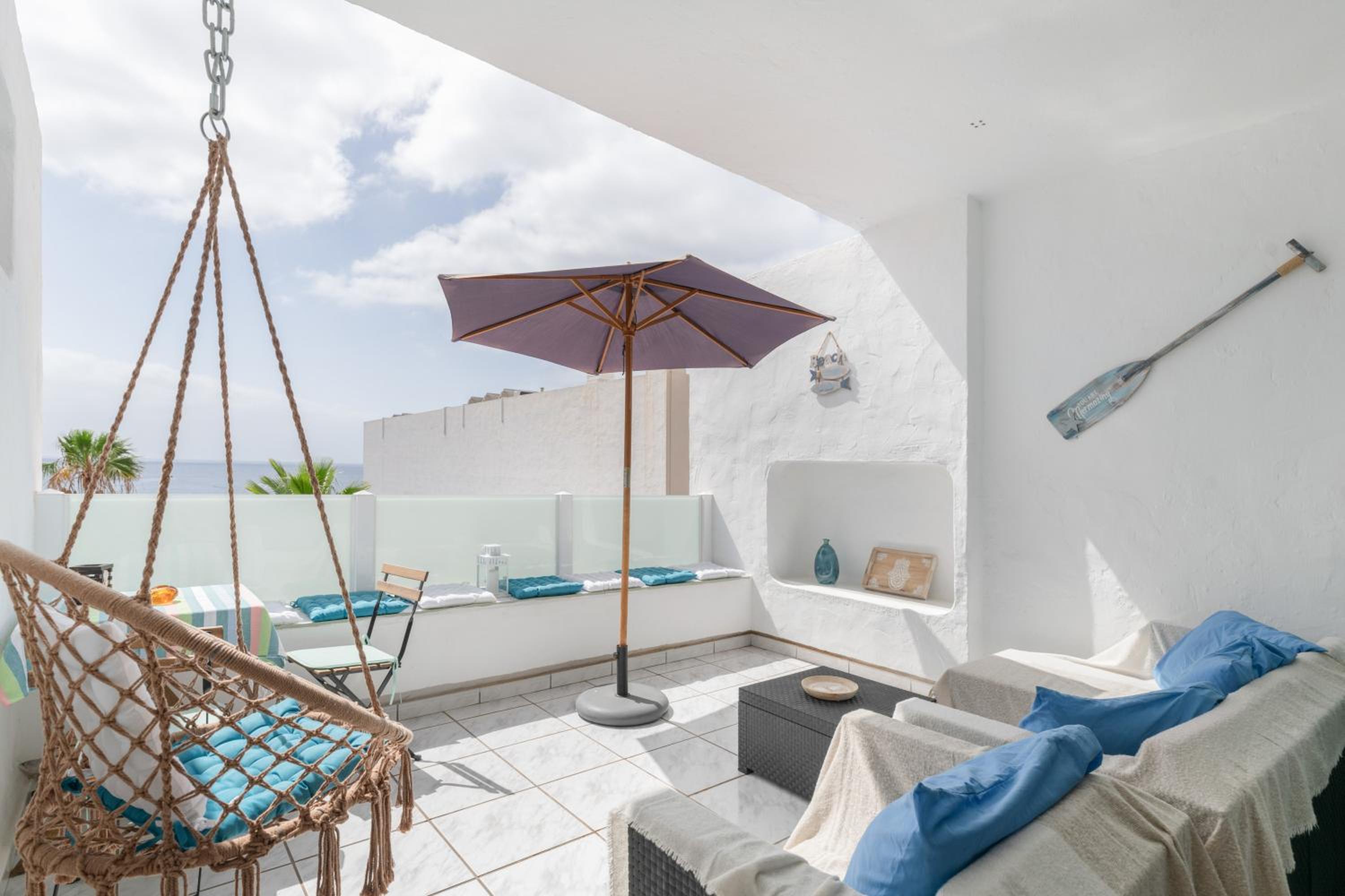 Studio Apartment with Sea View photo 2