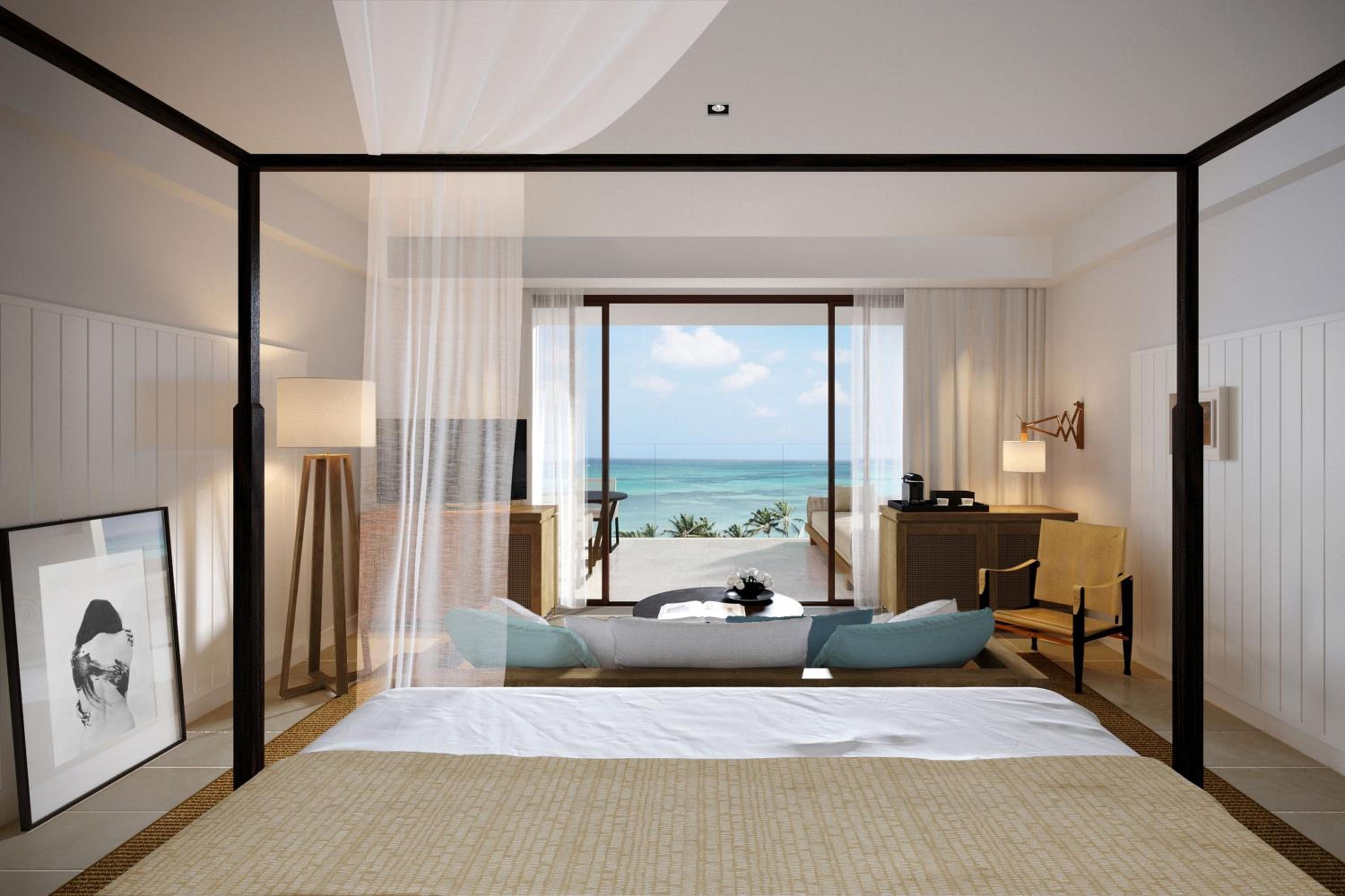 Deluxe King Room with Balcony and Ocean View