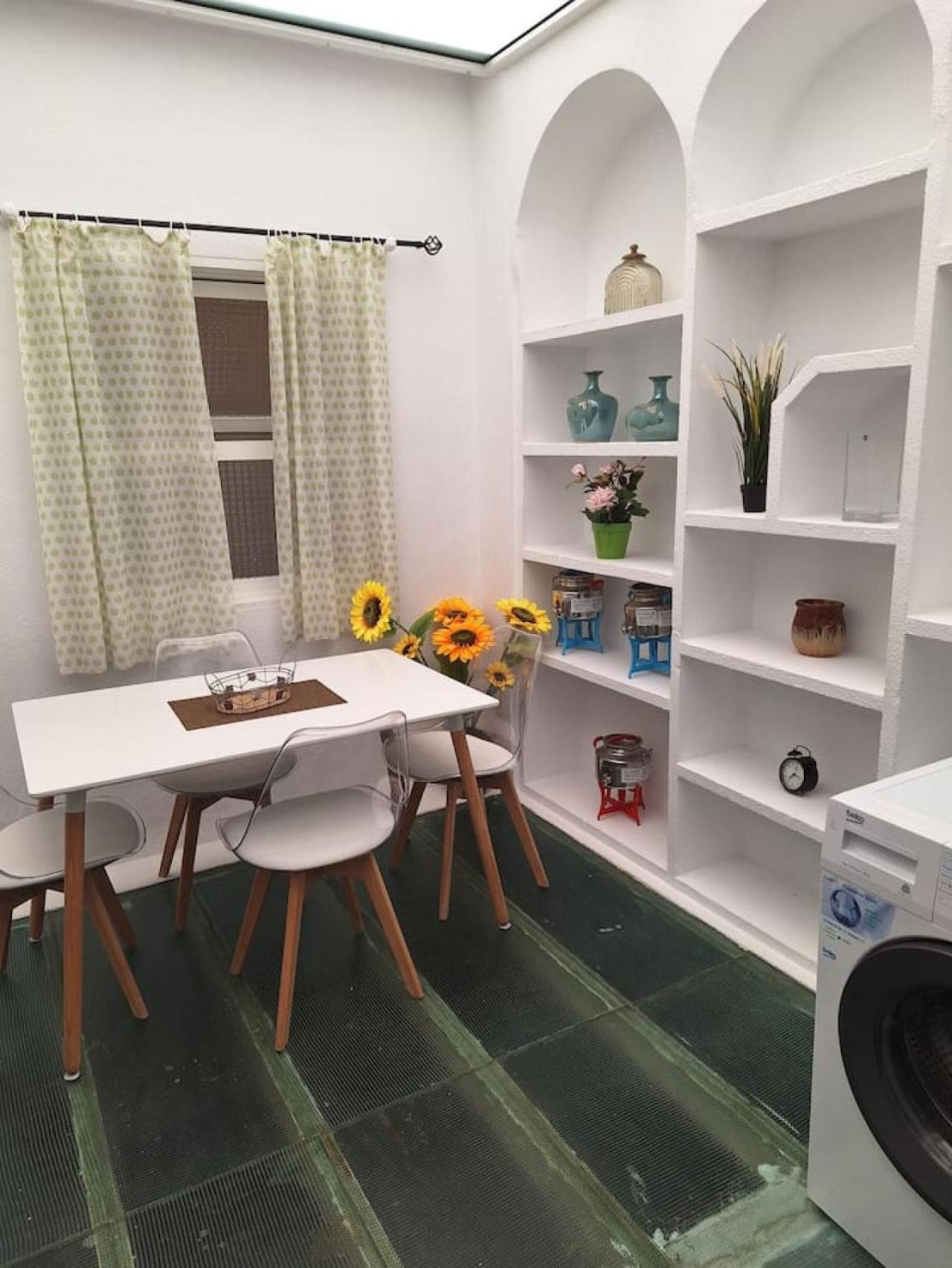 Apartment photo 2