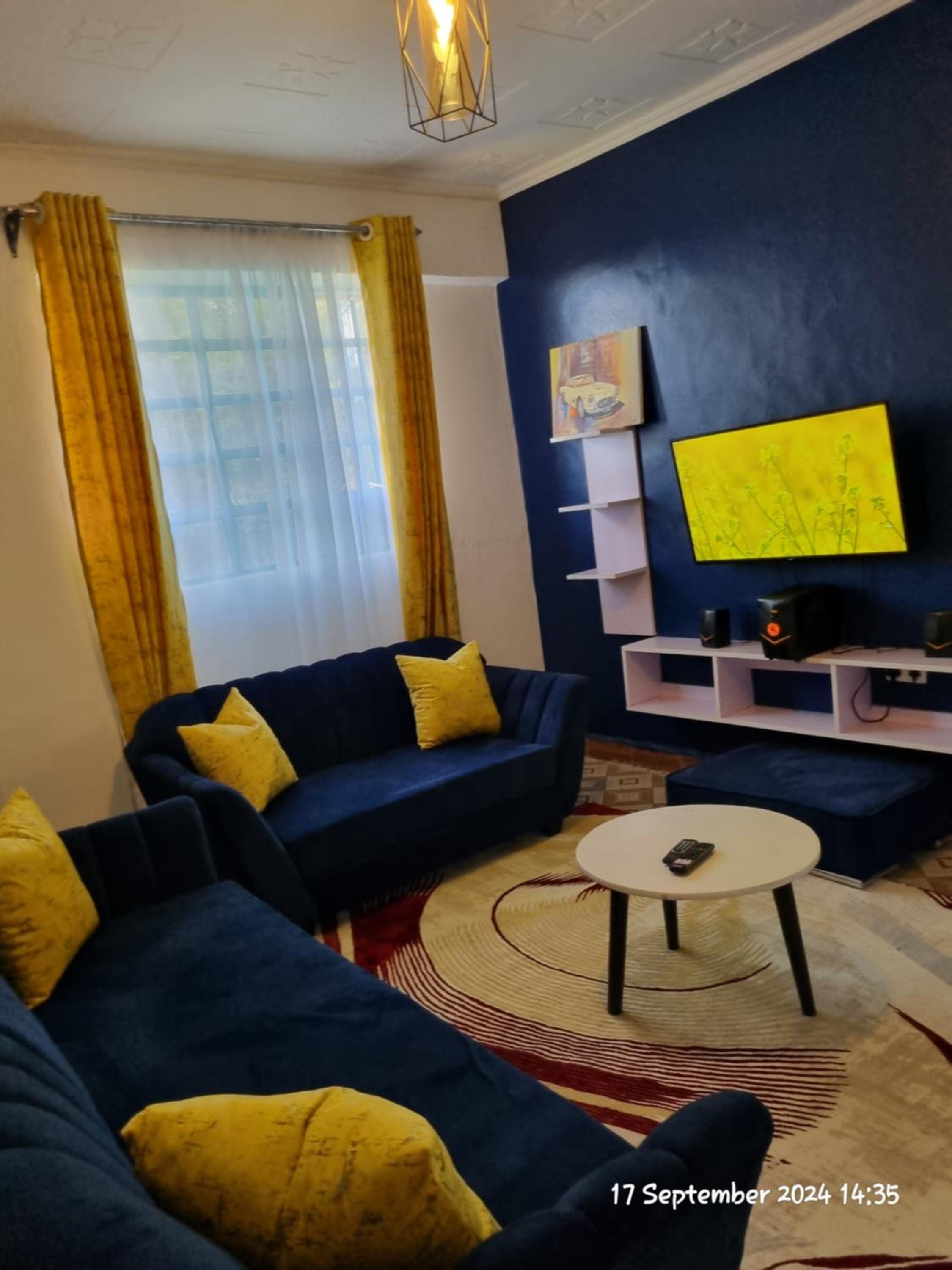 One-Bedroom Apartment photo 1