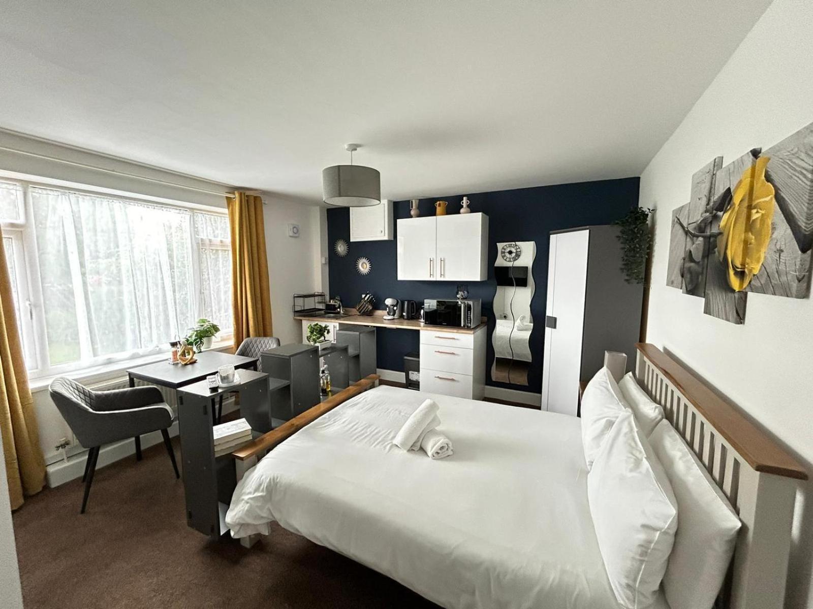 Deluxe Double Room with Shower photo 1