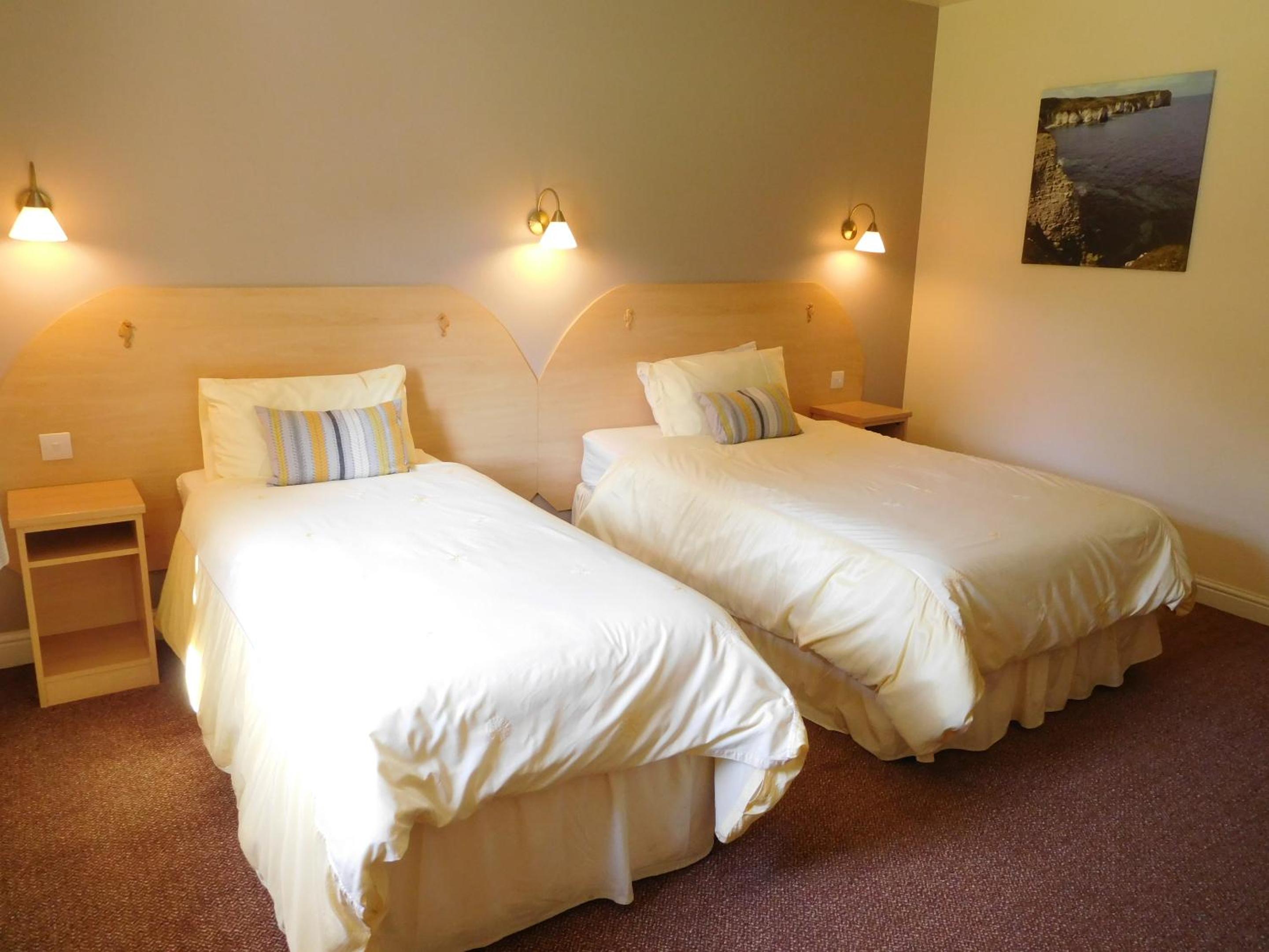 Standard Twin Room with Garden View
